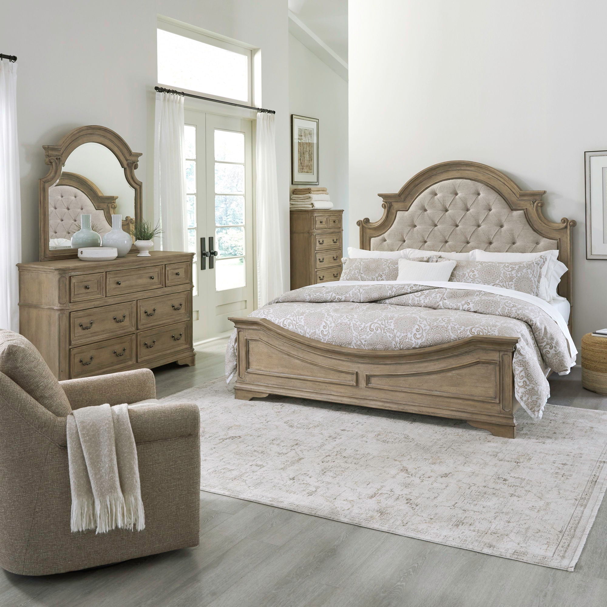 Liberty Furniture Magnolia Manor - Upholstered Bedroom Set | Meri Furniture