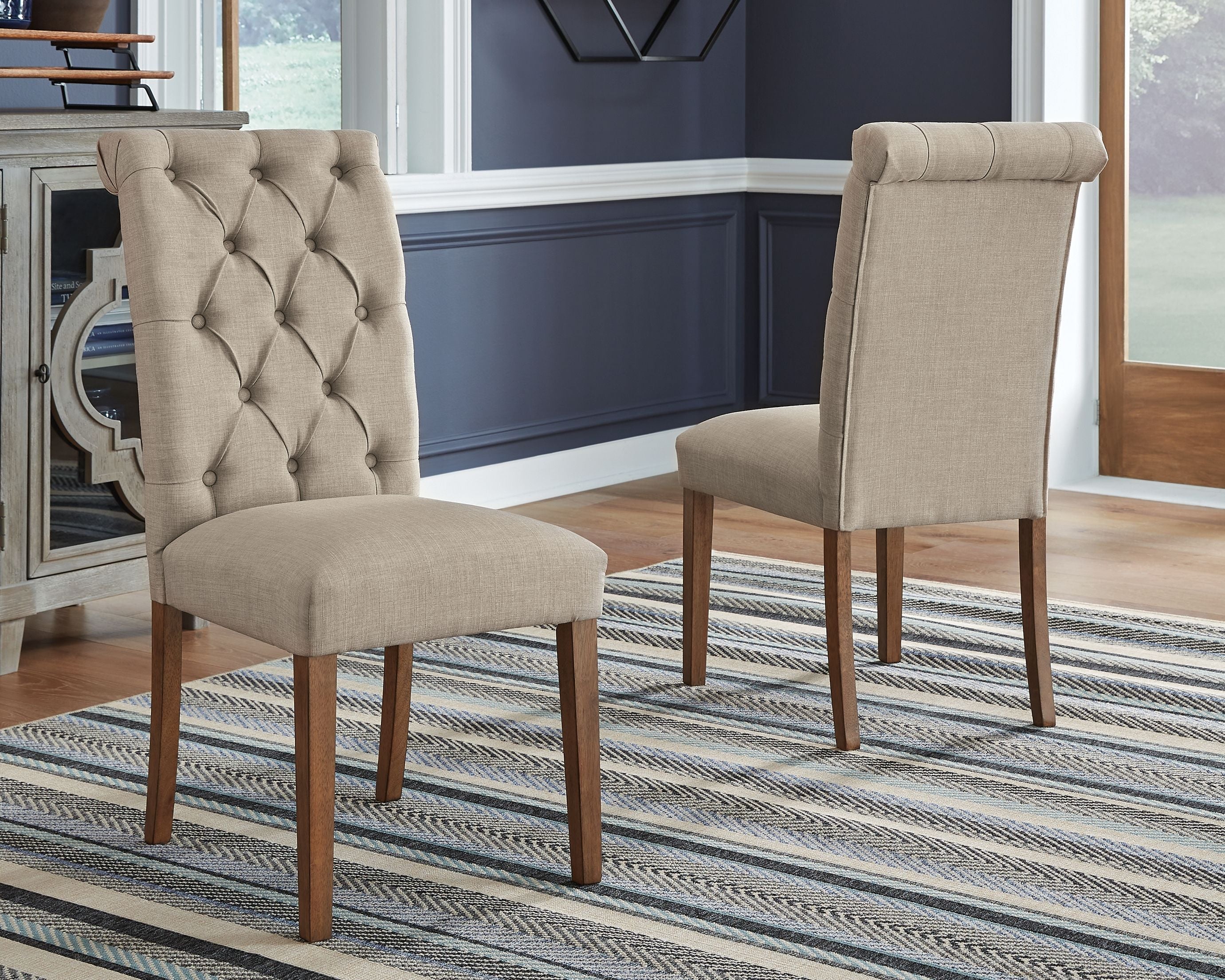 Signature Design by Ashley® Harvina - Side Chair | Meri Furniture