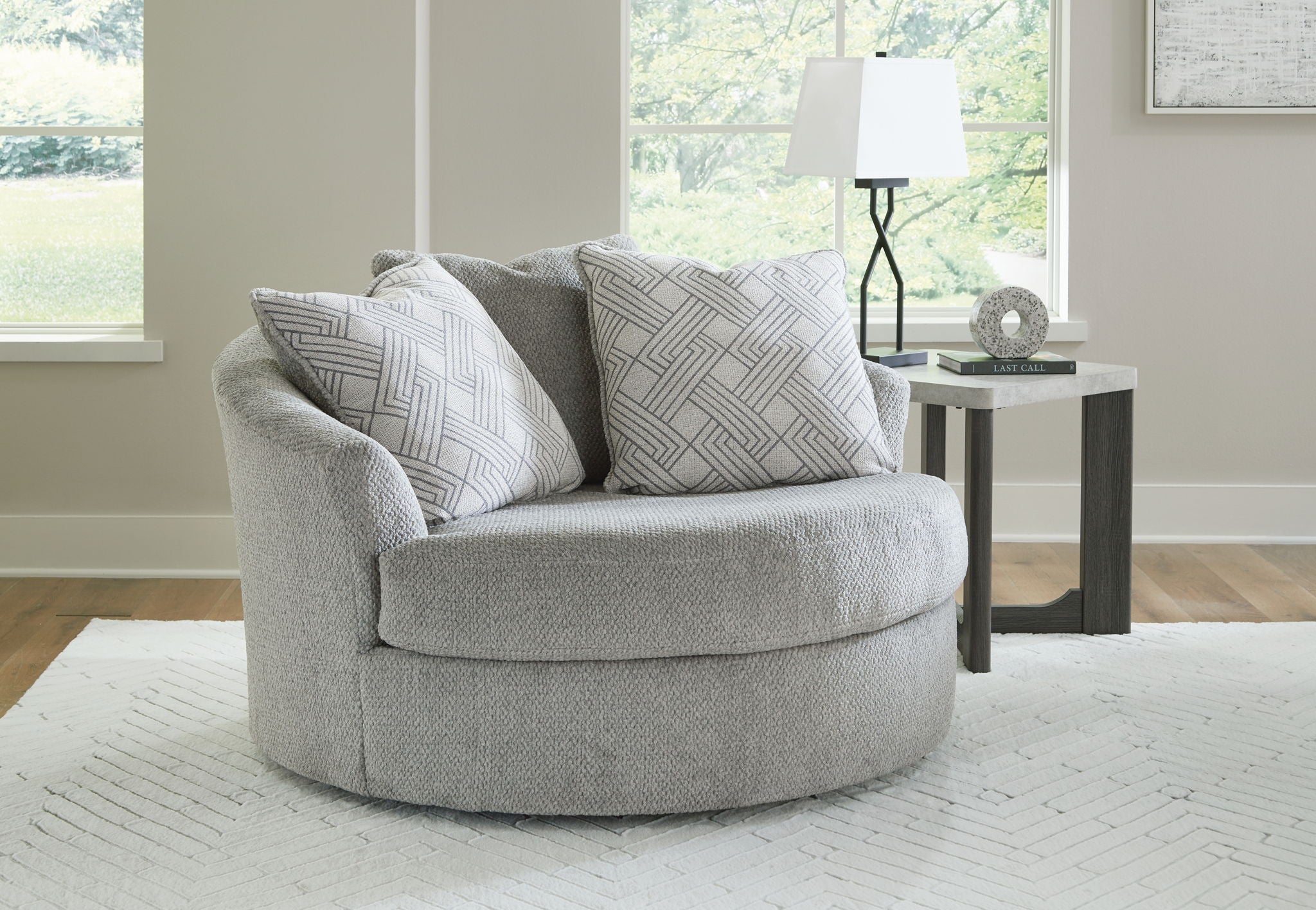Casselbury - Oversized Swivel Accent Chair - Cement