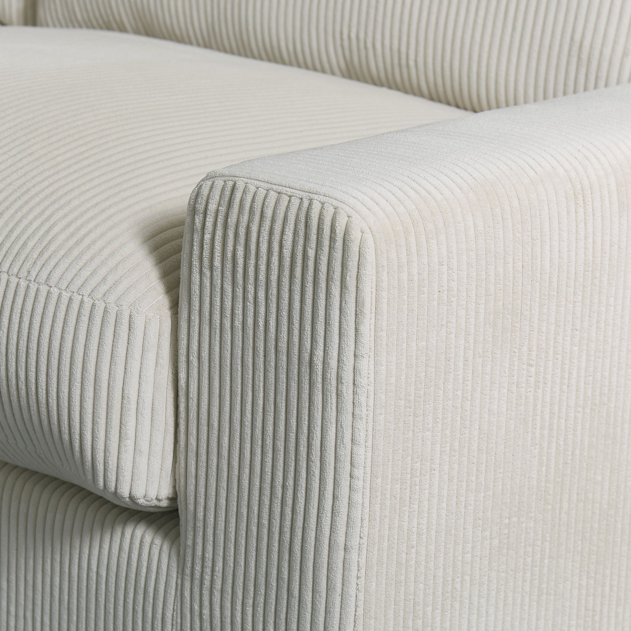 4 Seater Oversized Sectional Sofa With 2 Ottoman And 2 Pillows