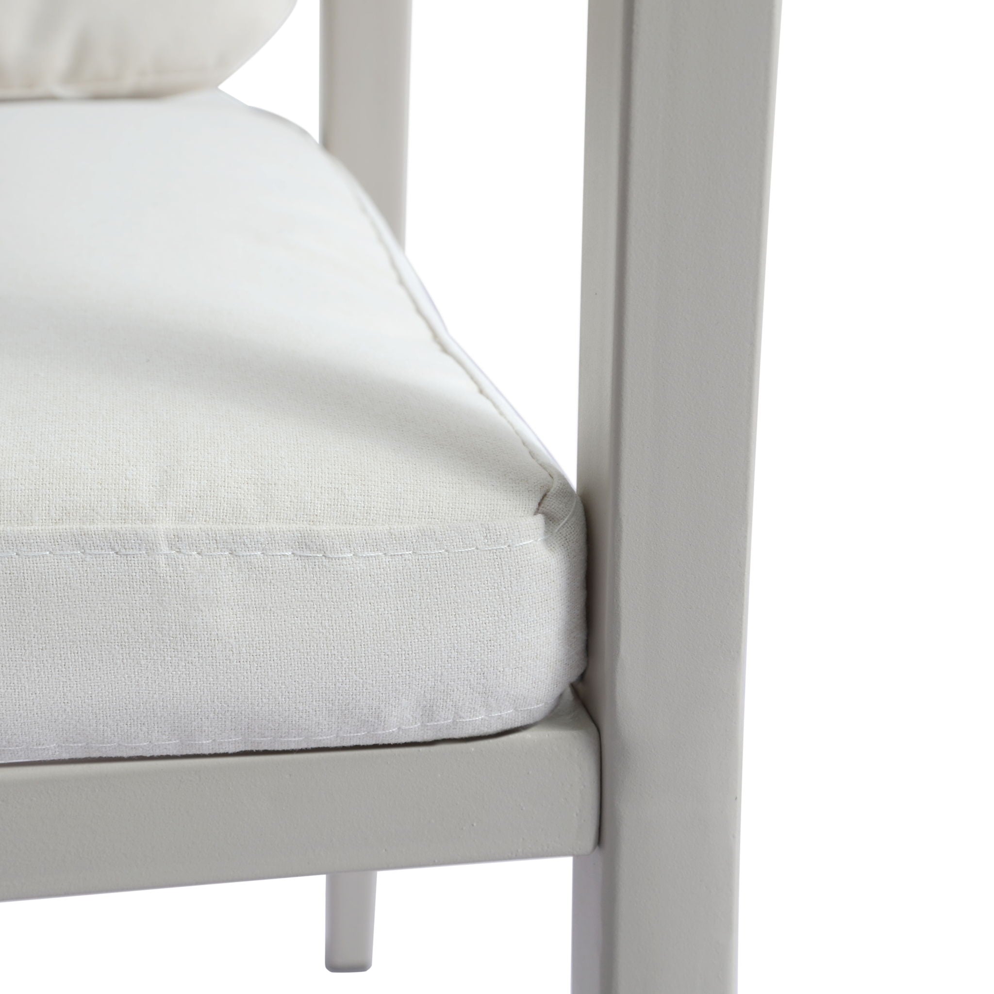 Modern Outdoor Dining Set With Expandable Acacia Wood Table