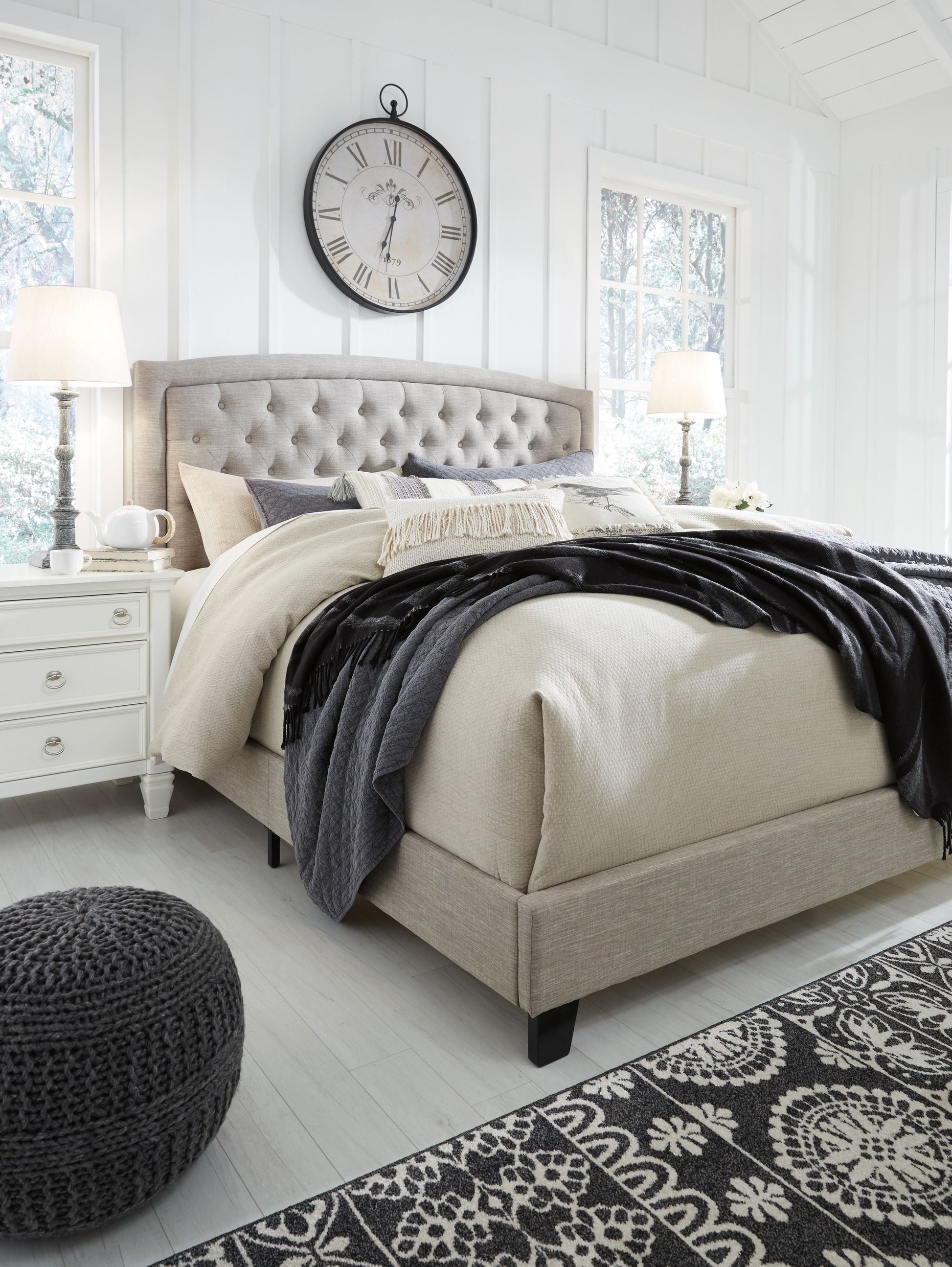 Ashley Furniture Jerary - Arched Upholstered Bed | Meri Furniture
