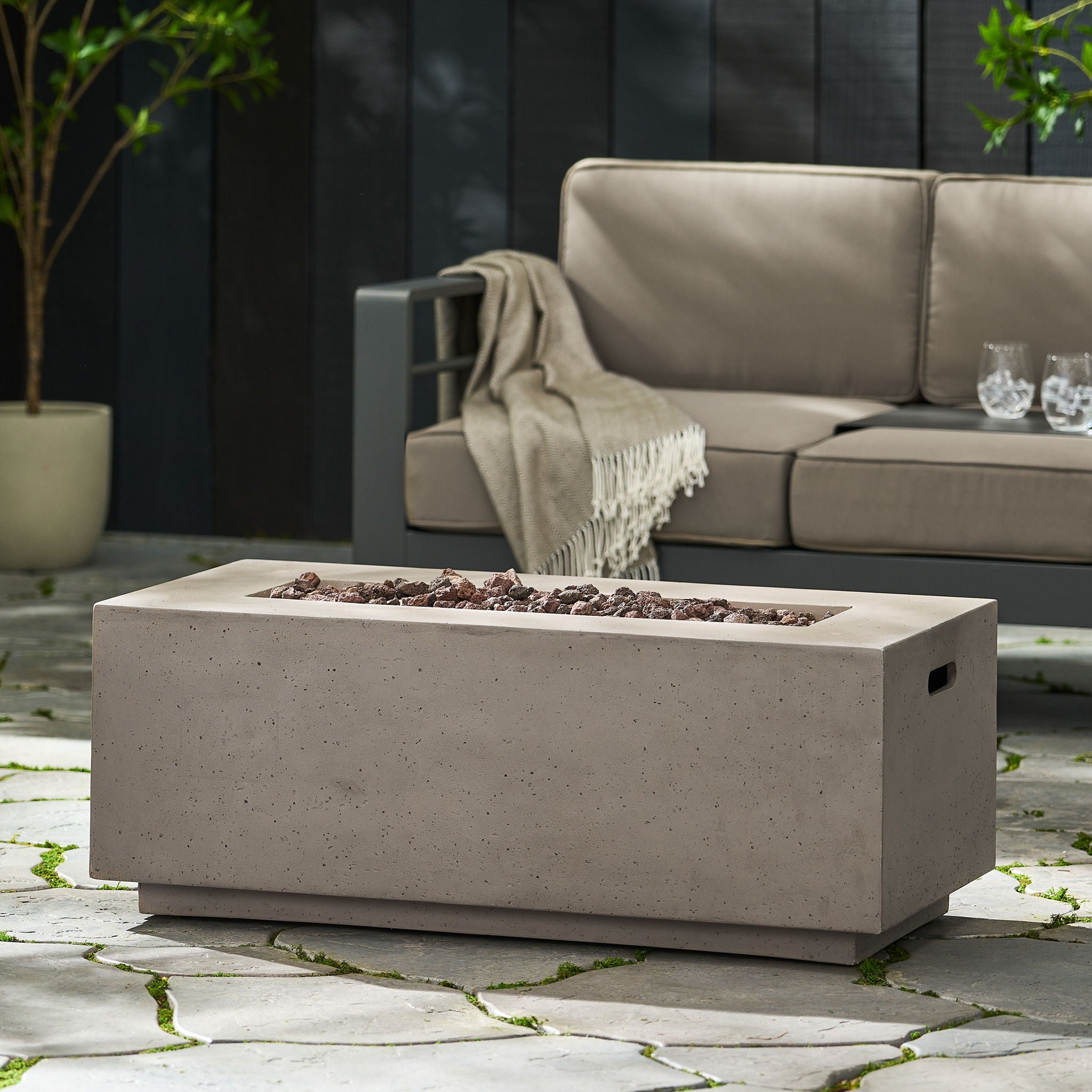 Contemporary Outdoor 40,000 Btu Propane Fire Pit