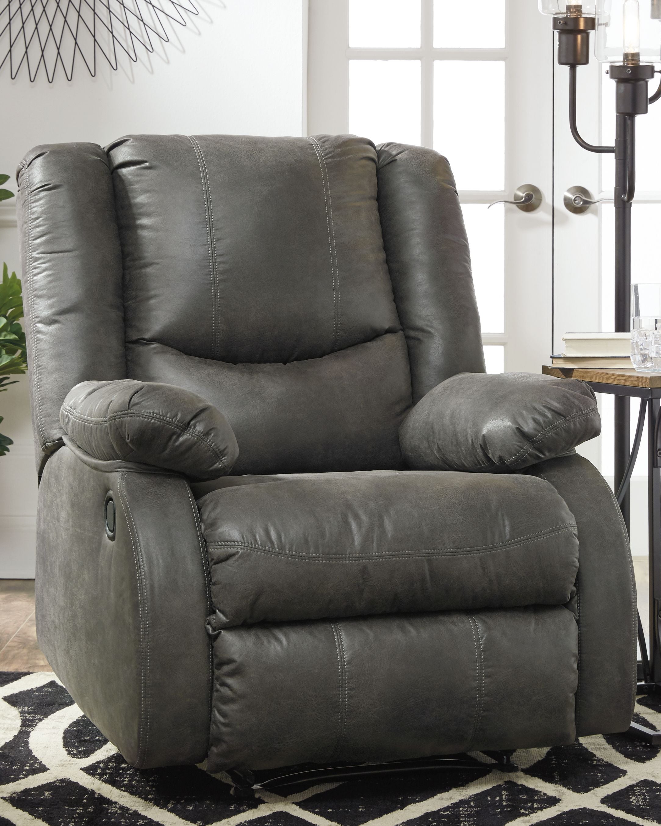 Ashley Furniture Bladewood - Recliner | Meri Furniture