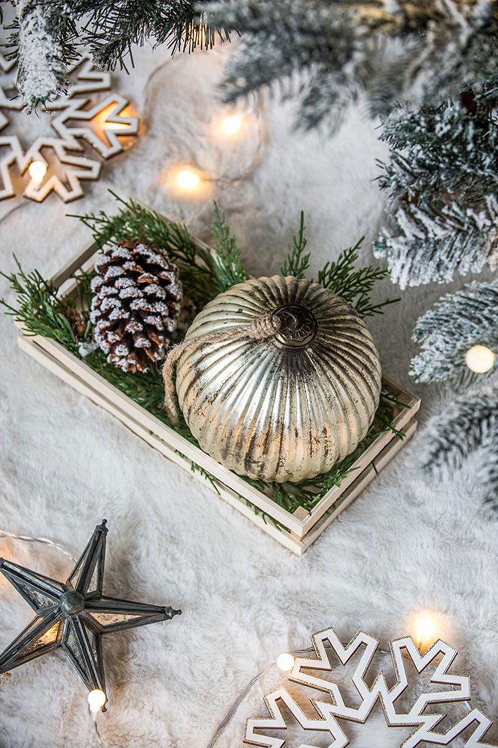 Christmas Ball Ornaments, Glass Decorative Hanging Ball Christmas Tree Ornaments For Holiday Party Decorations (Set of 4) - Silver