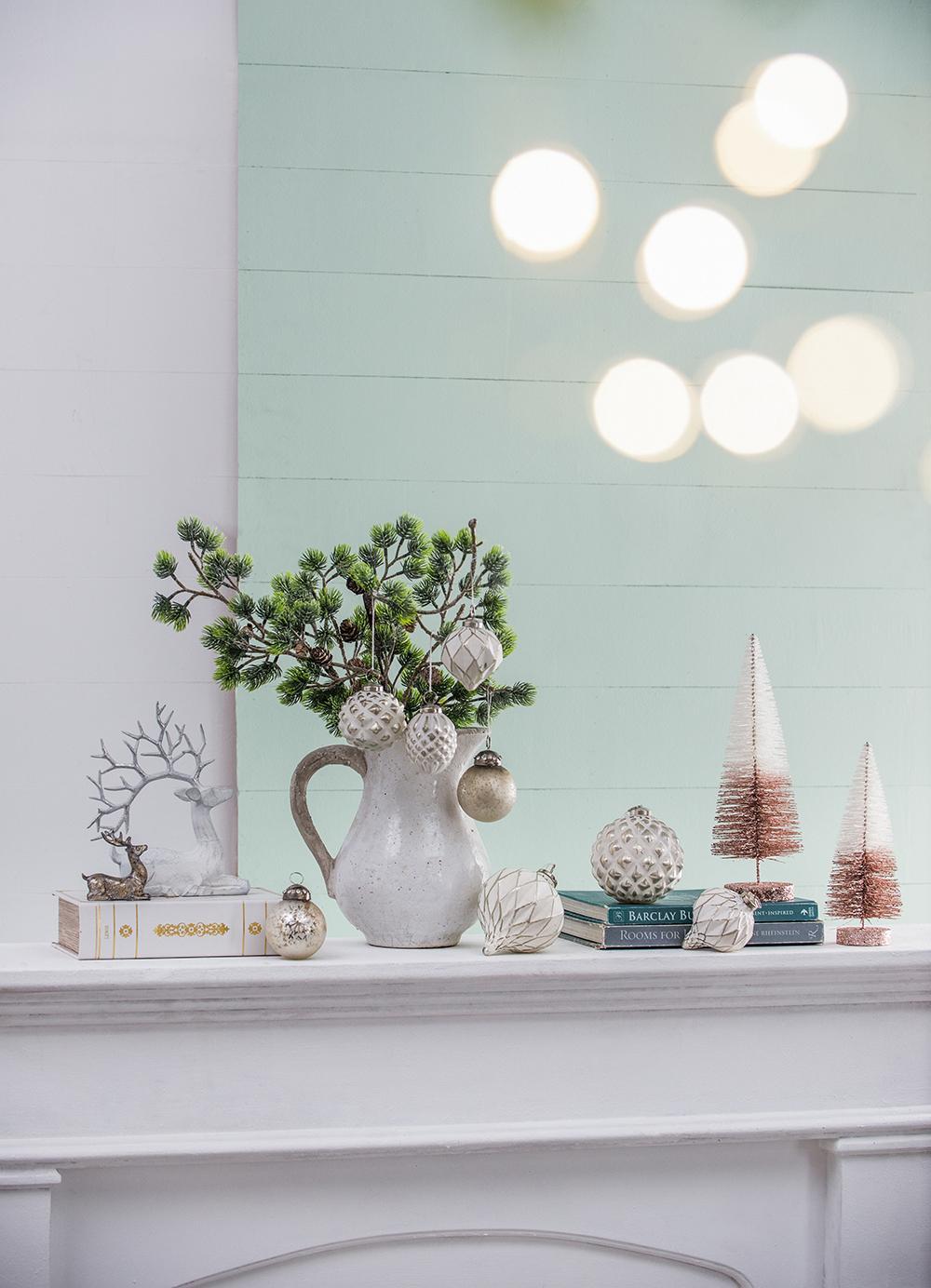 Christmas Ball Ornaments, Glass Decorative Hanging Ball Christmas Tree Ornaments, For Holiday Party Decorations (Set of 6) - White