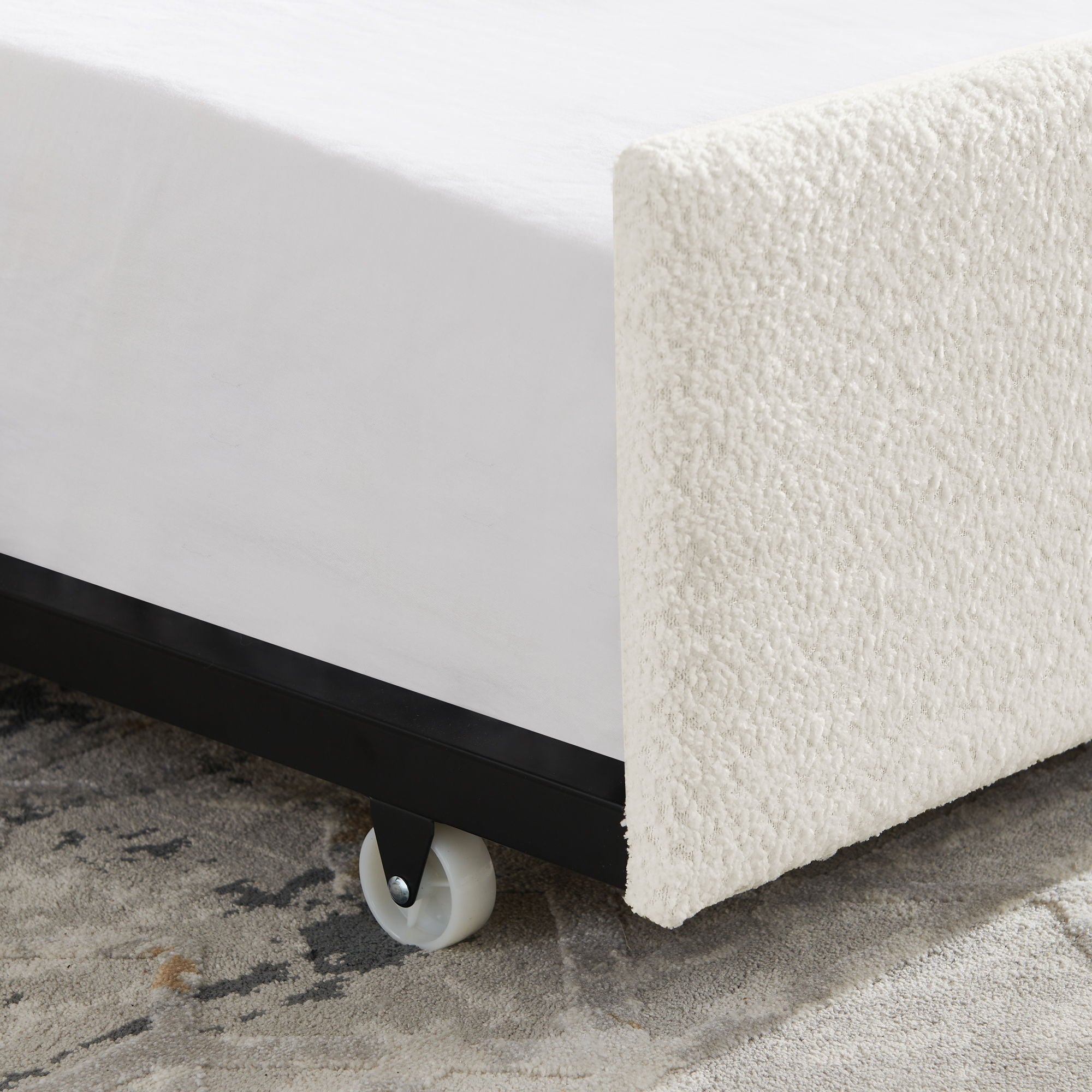 Upholstered Daybed With Pop Up Trundle