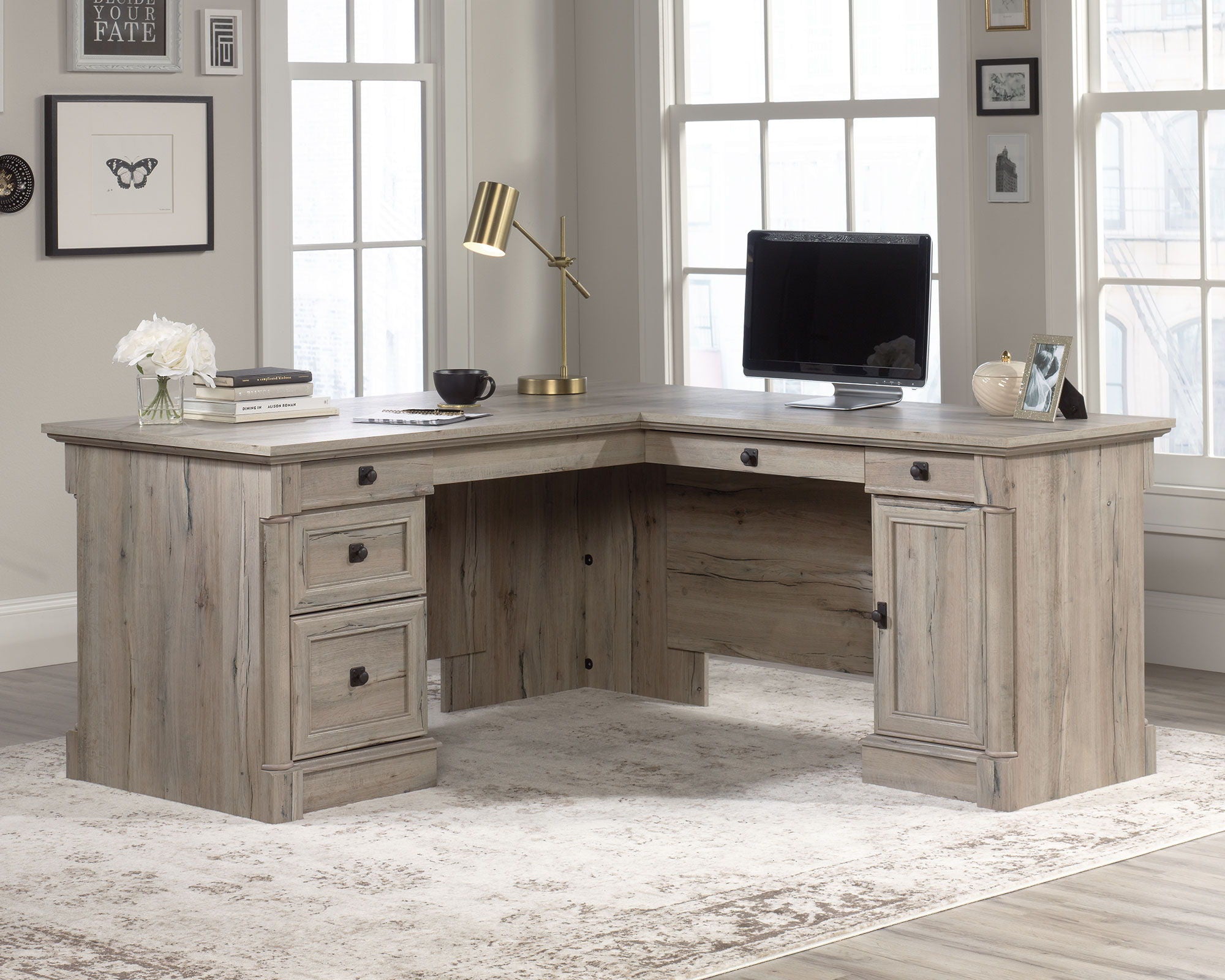 Traditional Style L-Shaped Desk in Split Oak