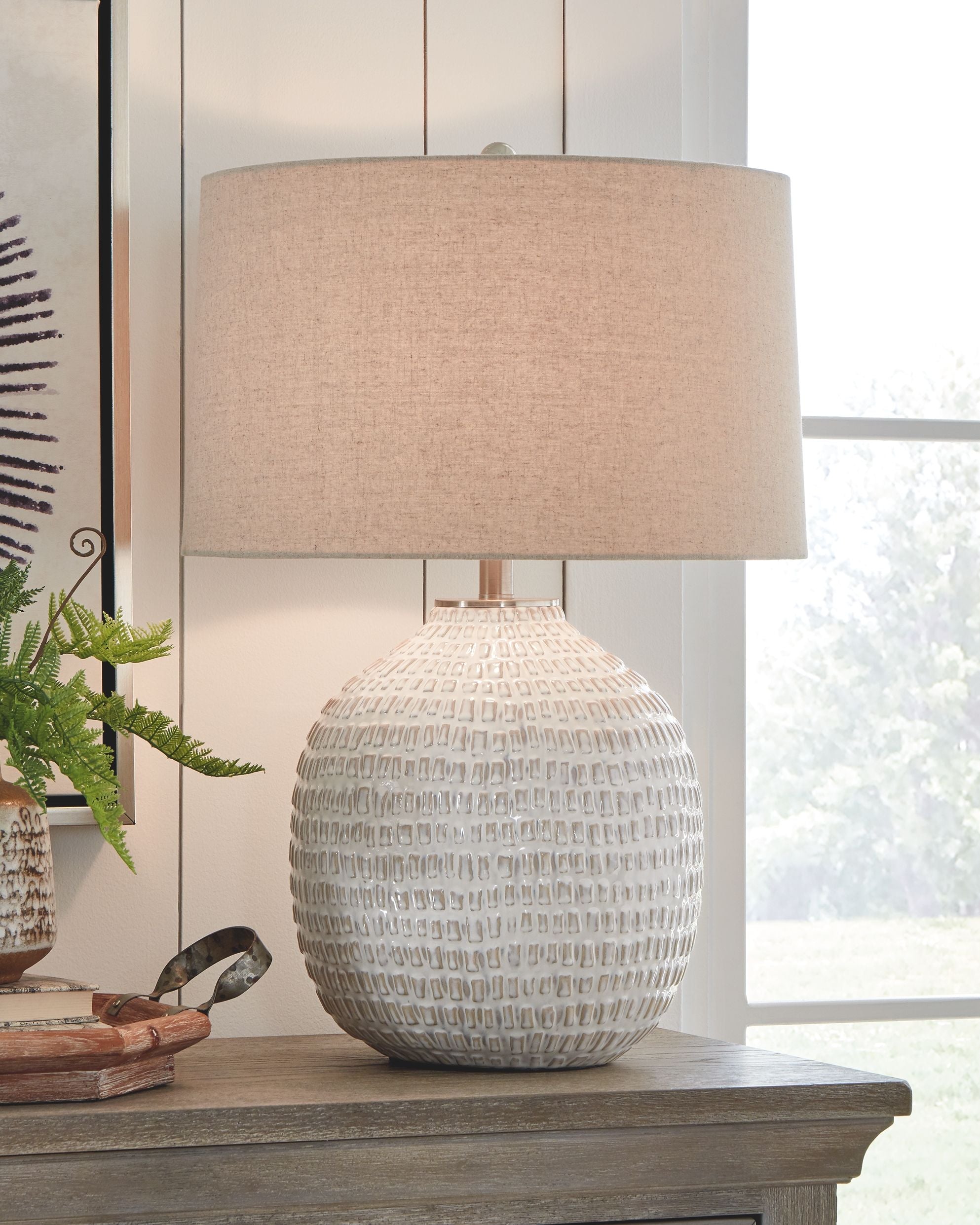 Ashley Furniture Jamon - Beige - Ceramic Table Lamp | Meri Furniture