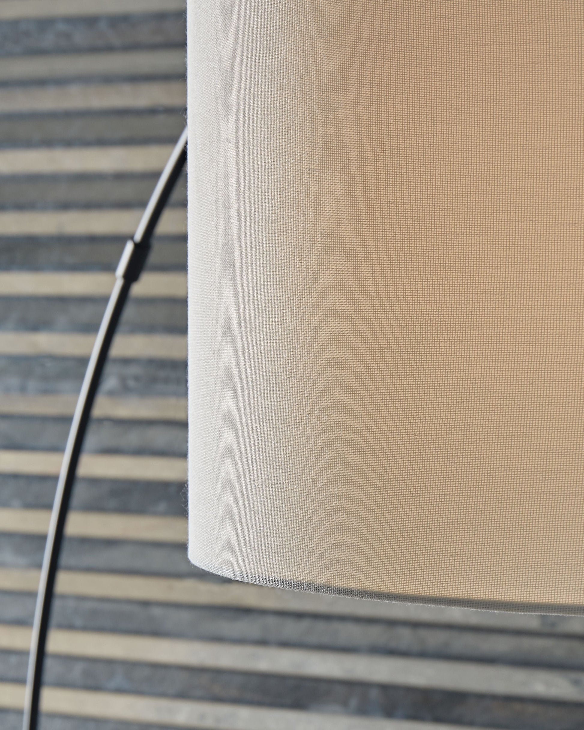 Signature Design by Ashley® Veergate - Black - Metal Arc Lamp | Meri Furniture