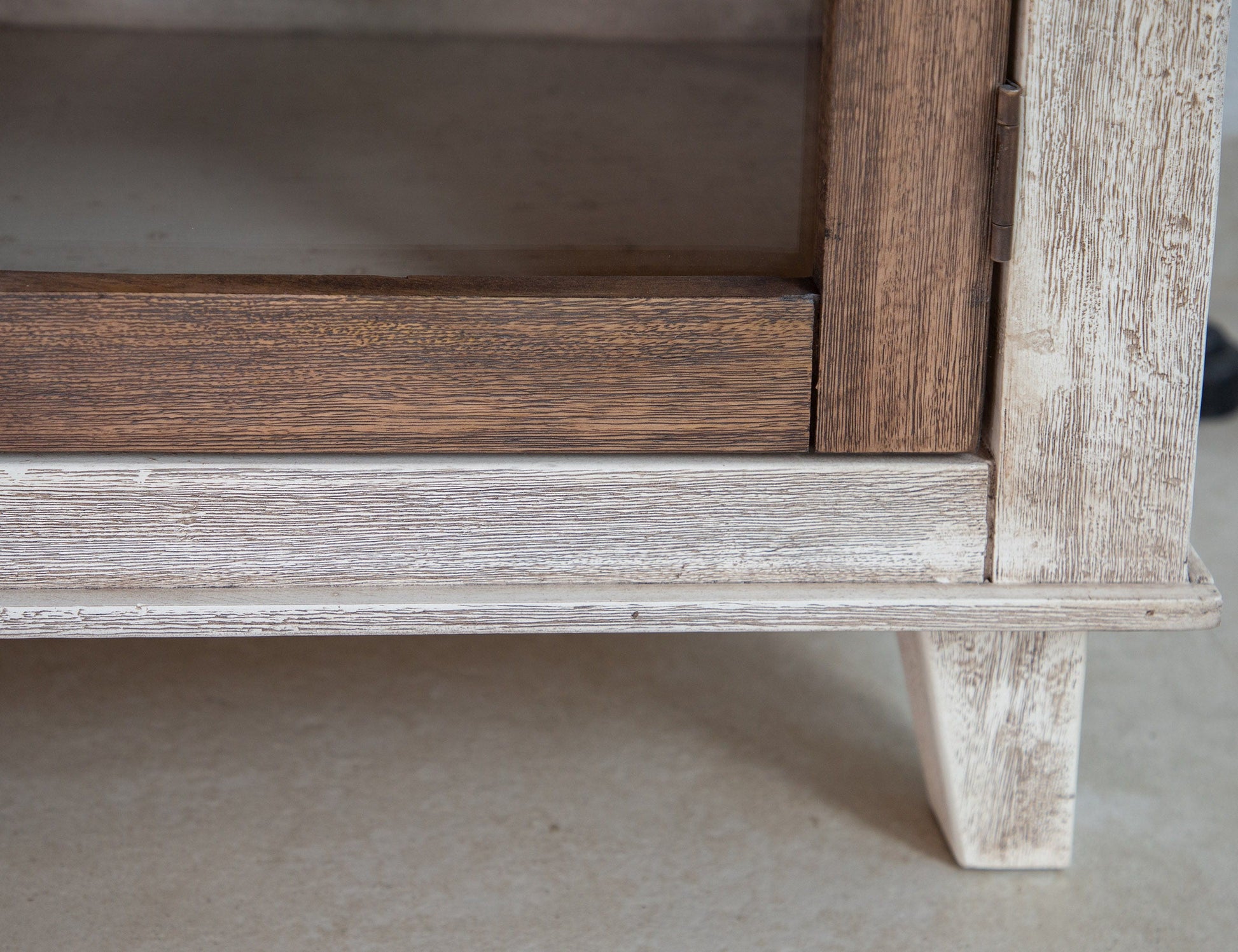 International Furniture Direct Sahara - TV Stand - Light Cream / Brown Caramel | Meri Furniture