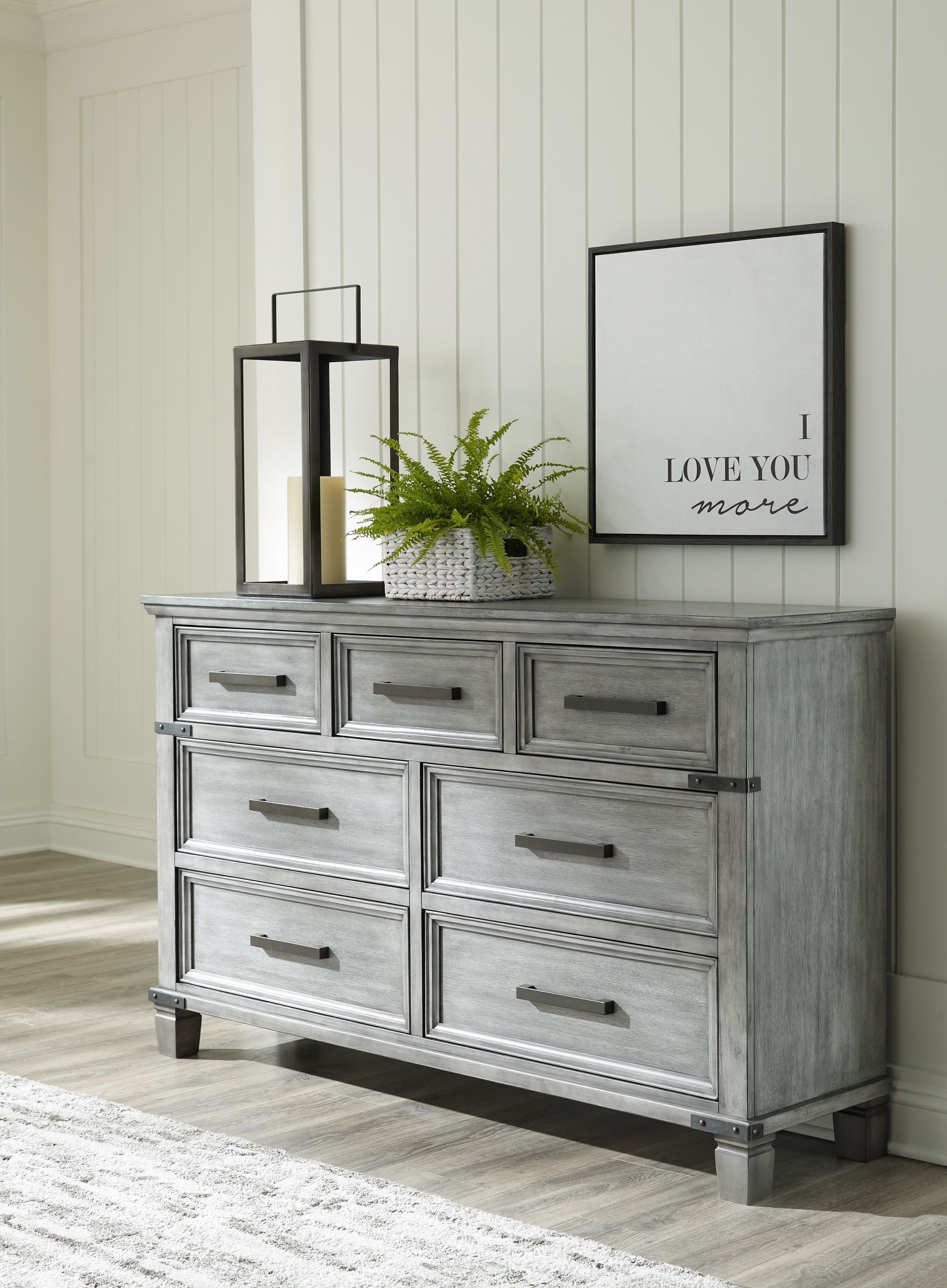 Signature Design by Ashley® Russelyn - Gray - Dresser | Meri Furniture