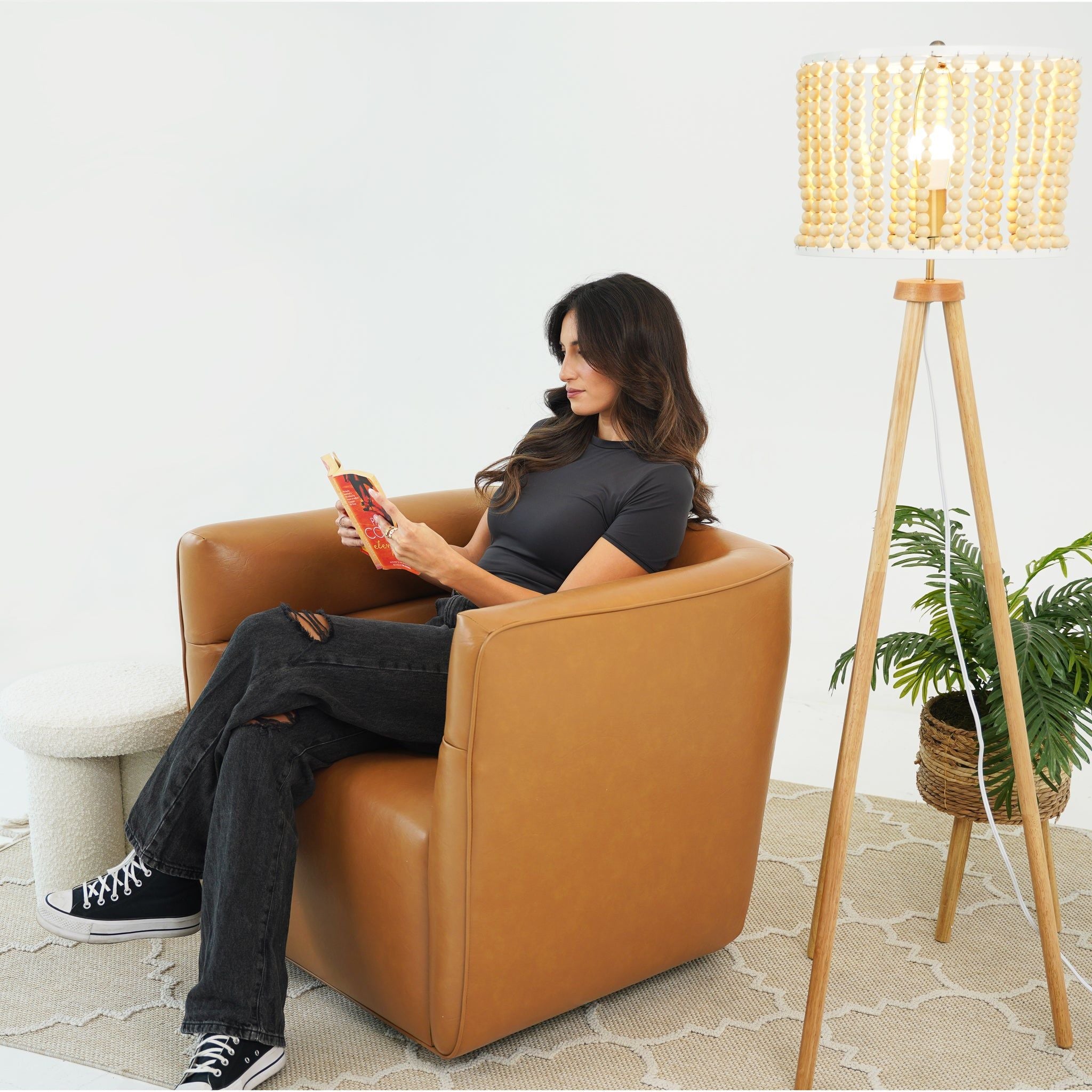 Callan - Swivel Chair - Tan