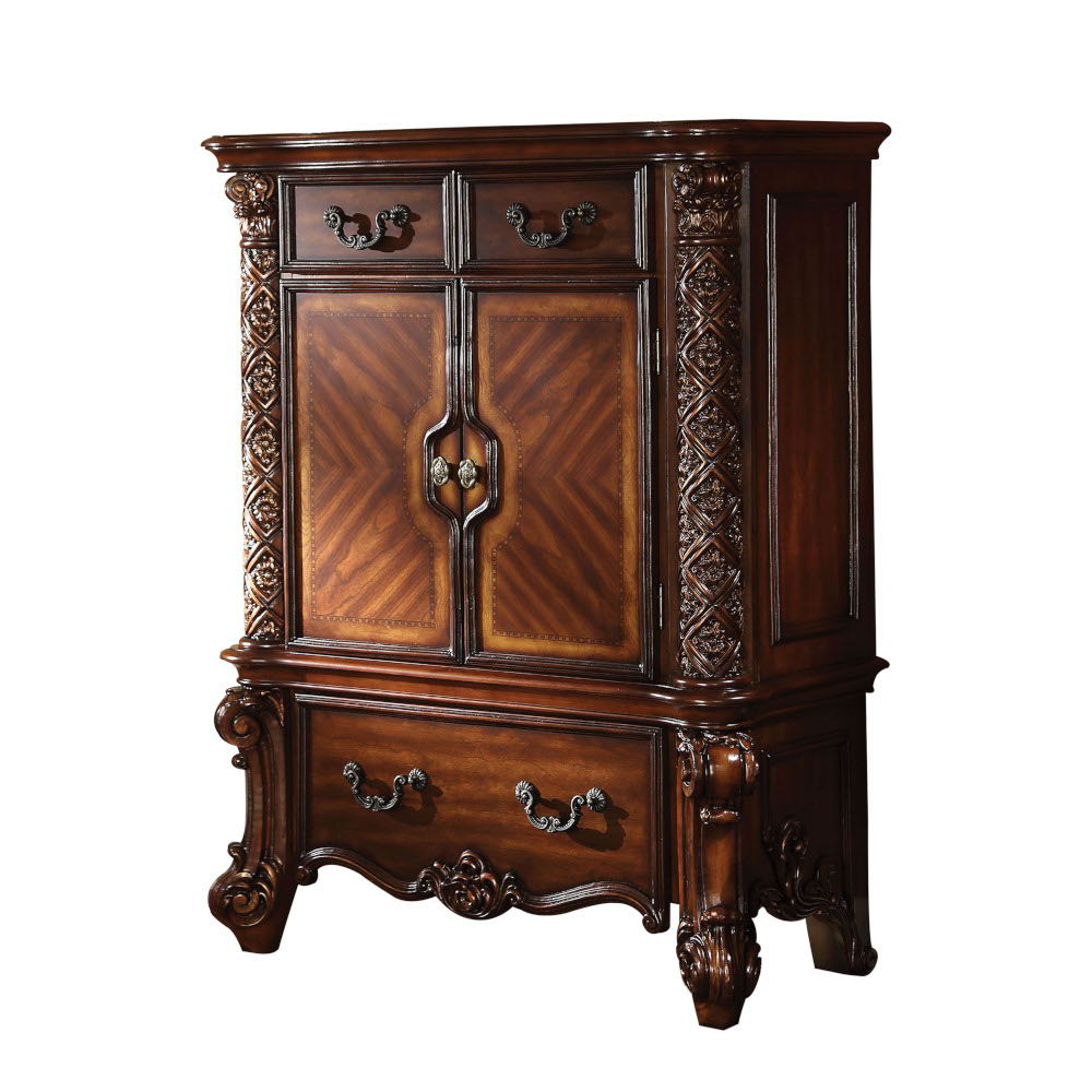 Create an elegant, traditional design in your bedroom with the Vendome chest.