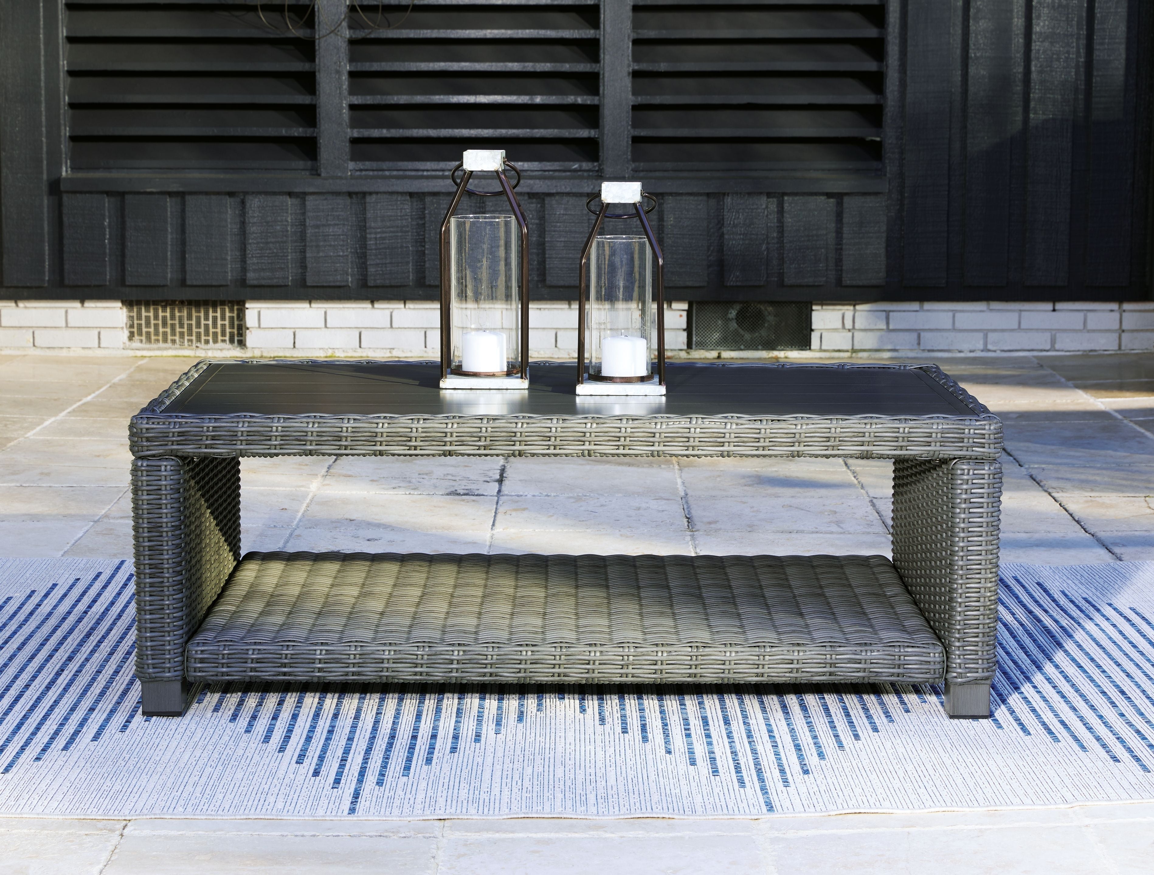Signature Design by Ashley® Elite Park - Gray - Rectangular Cocktail Table | Meri Furniture