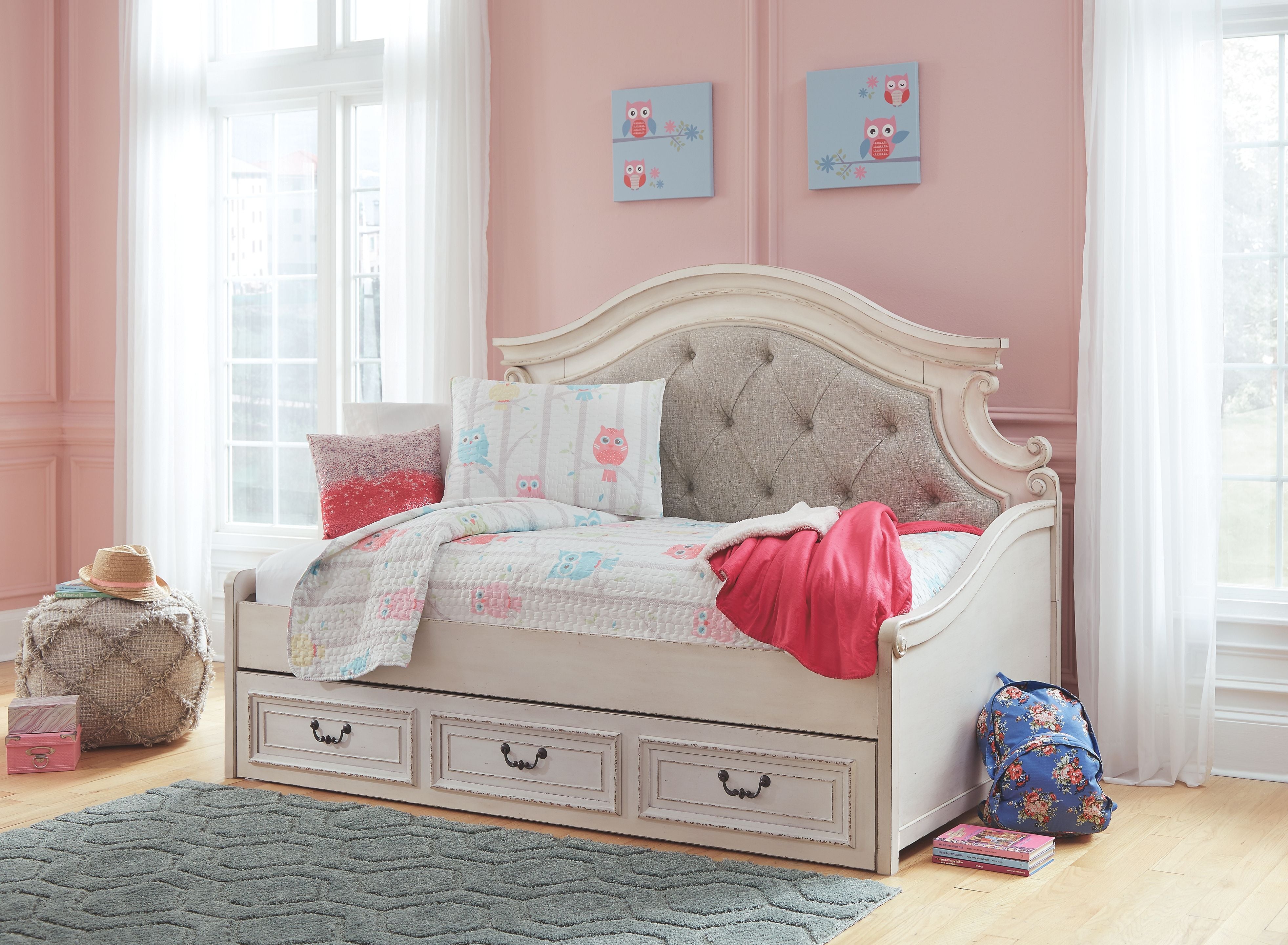Signature Design by Ashley® Realyn - Chipped White - Twin Day Bed With Storage | Meri Furniture