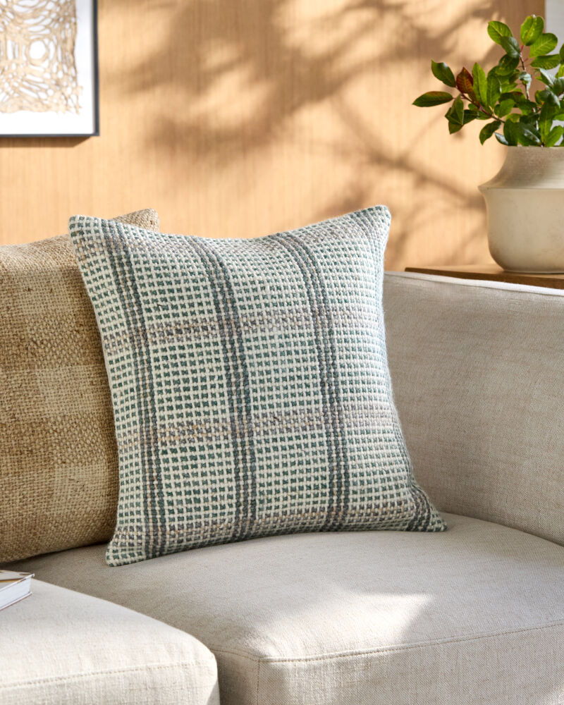 Amaya Pillow