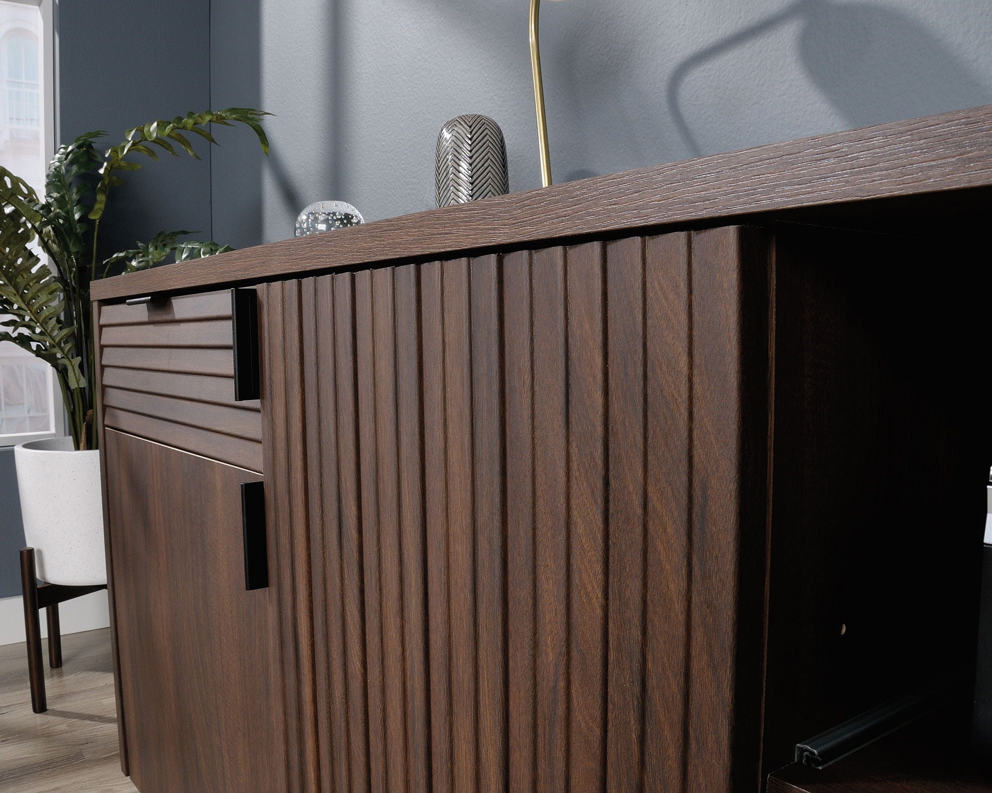 Englewood Large Credenza Spiced Mahogany