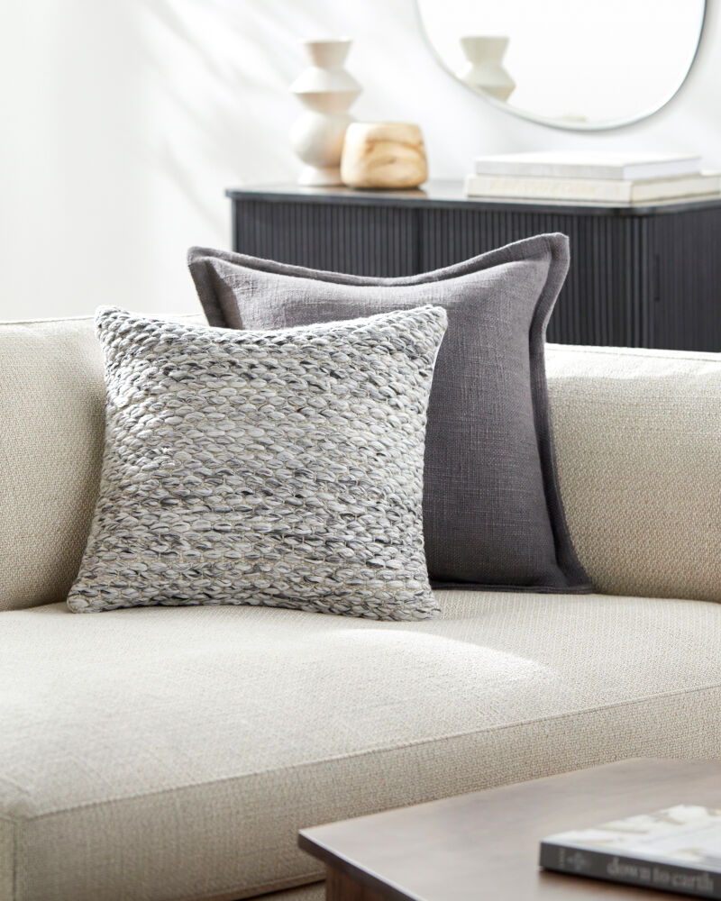 Averill Pillow
