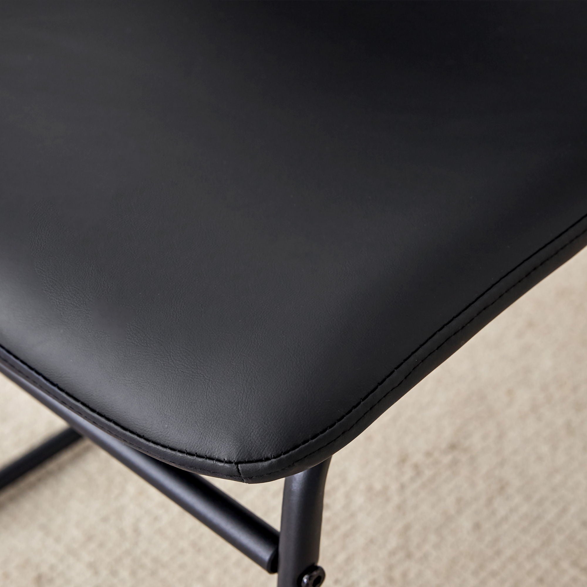 Classic Stylish Chairs Suitable For Modern Minimalist And Industrial Style Environments