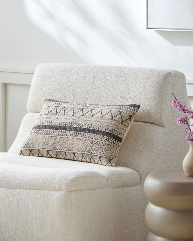 Janya Pillow