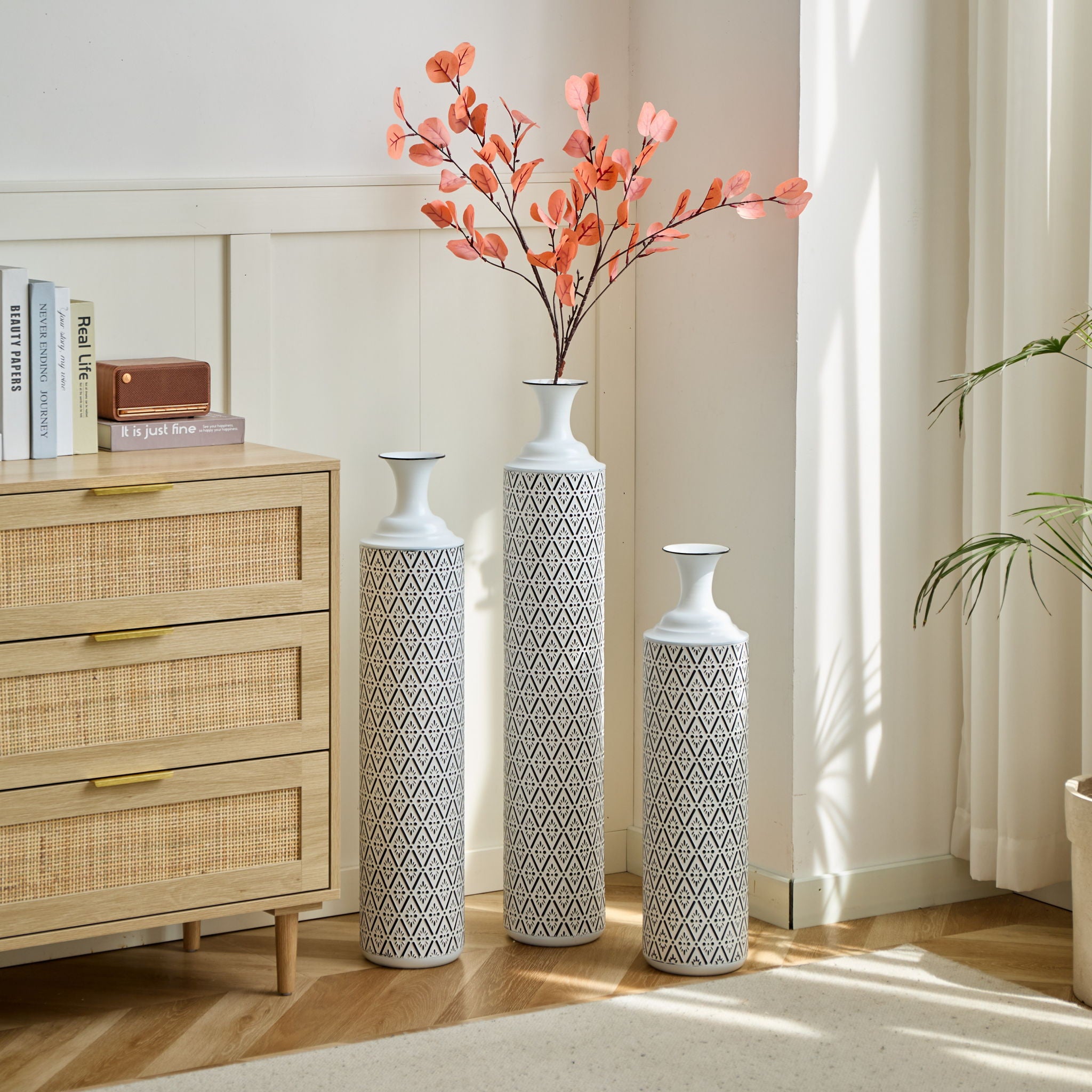 Modern Floor Vase Set Metal Vases With Geometric Pattern, 3 Piece Home Decor Set - White / Black