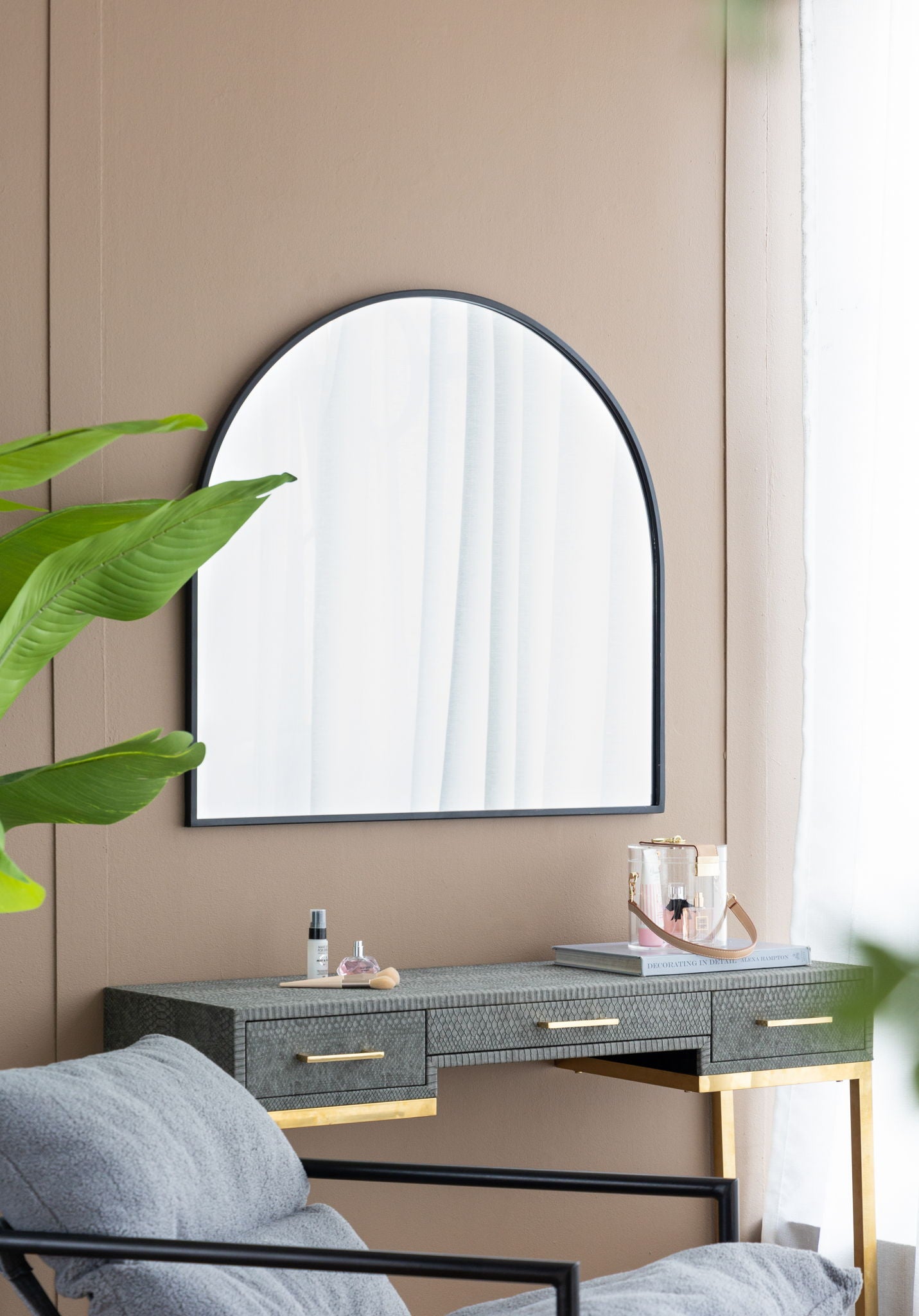 Arched Mirror With Metal Frame, Wall Mirror For Living Room Bedroom Entryway