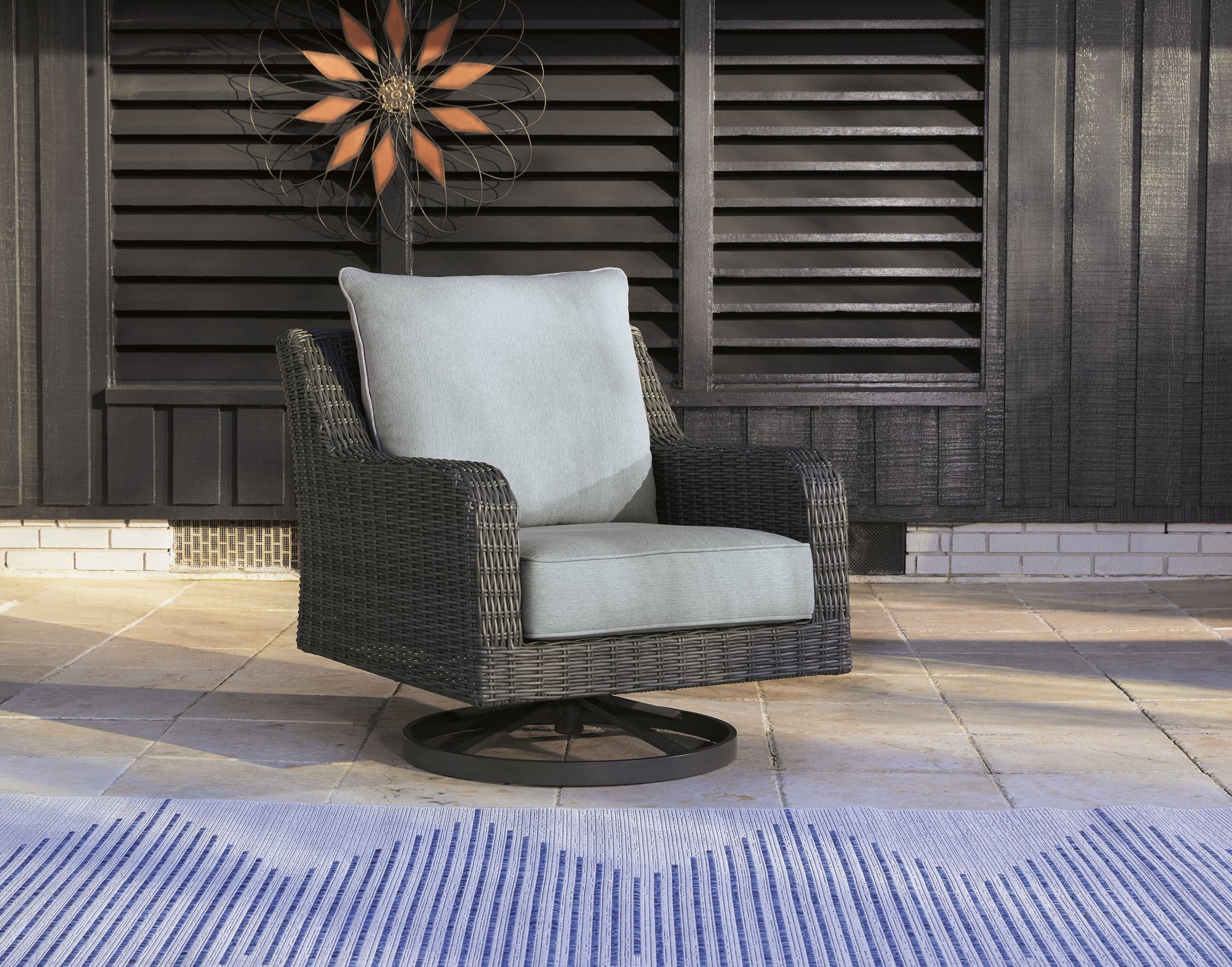 Signature Design by Ashley® Elite Park - Gray - Swivel Lounge W/ Cushion | Meri Furniture