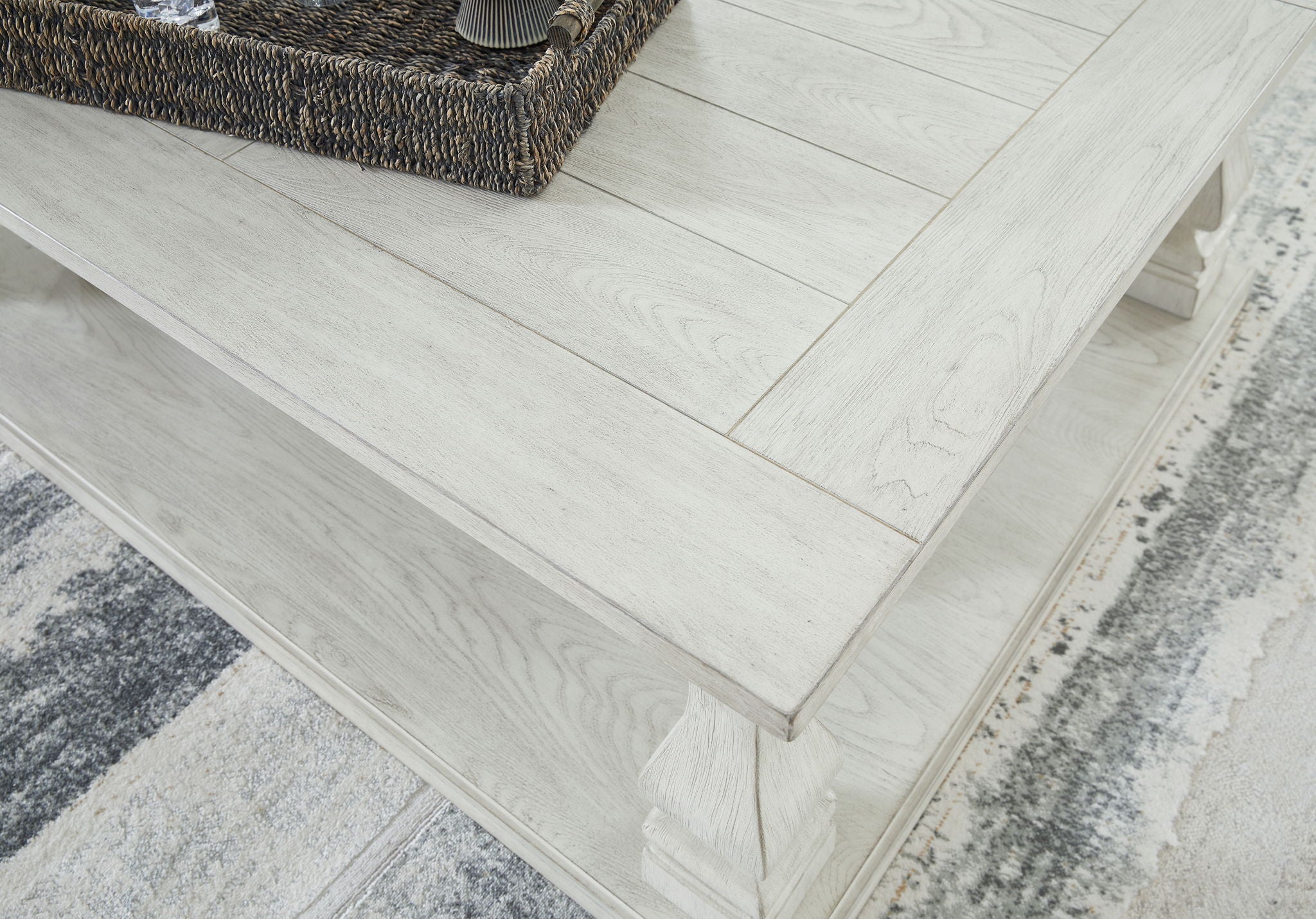 Arlendyne - Rectangular Cocktail Table - Antique White