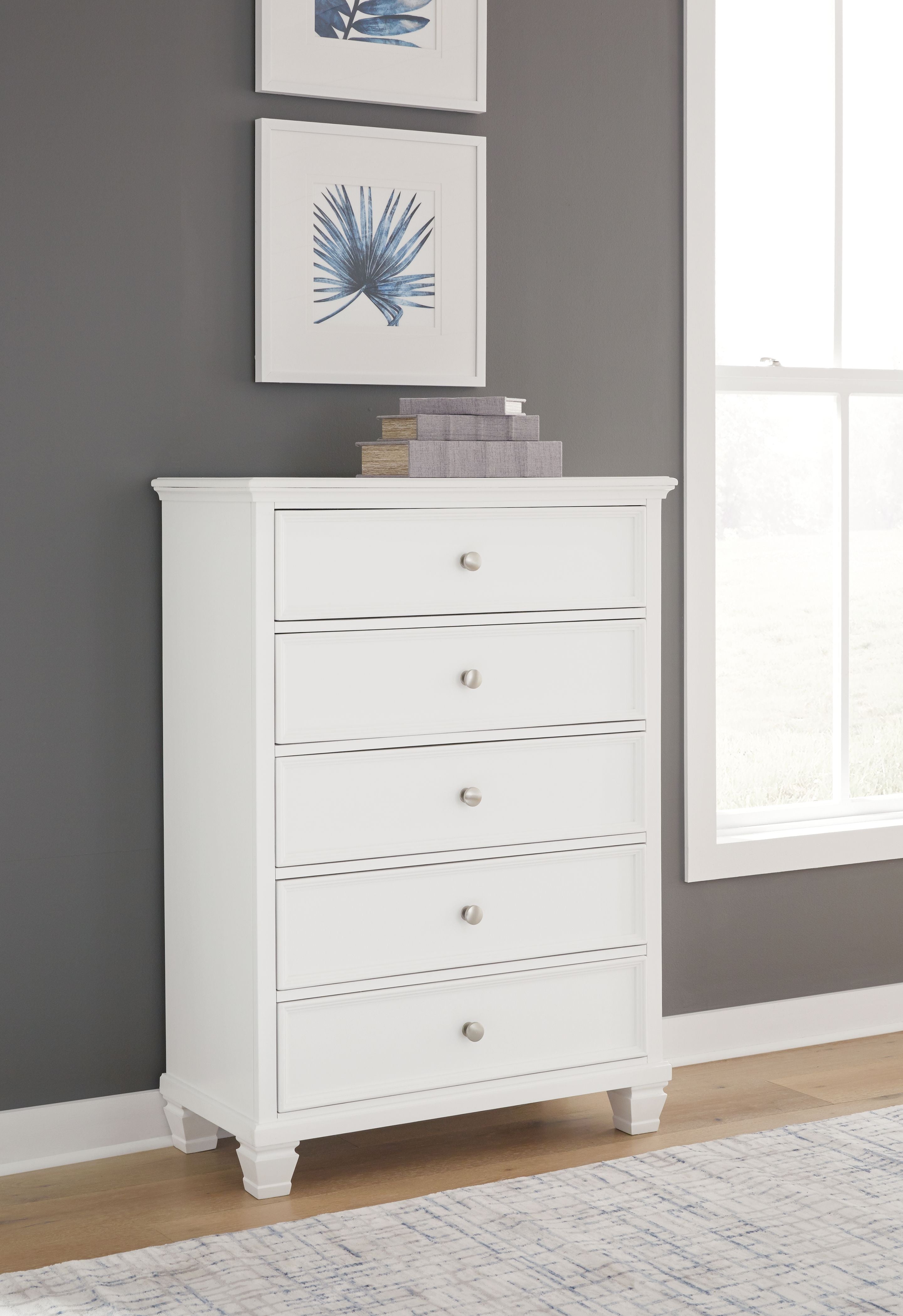 Signature Design by Ashley® Fortman - White - Five Drawer Chest | Meri Furniture
