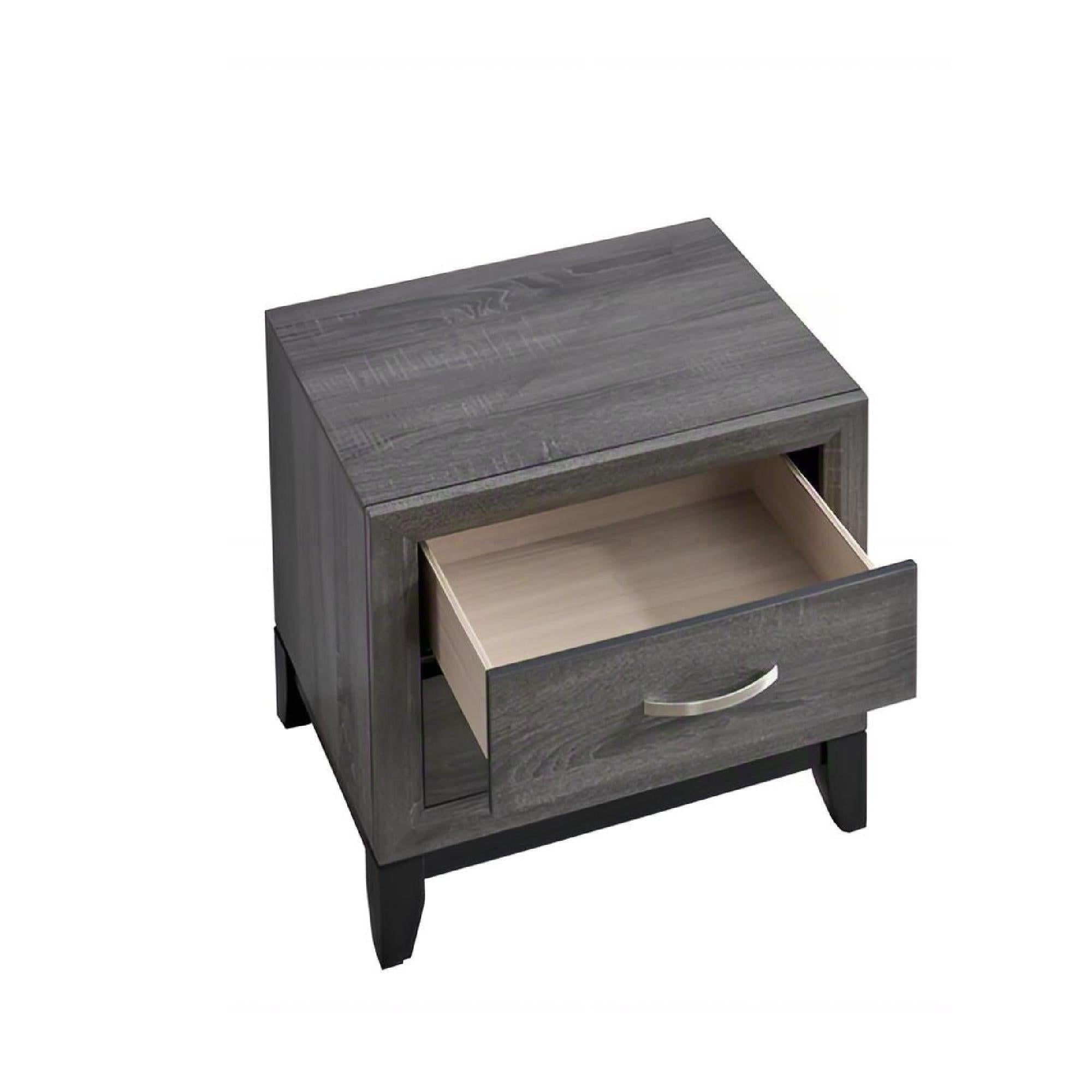 Glasgow - Nightstand With English Dovetail Drawers