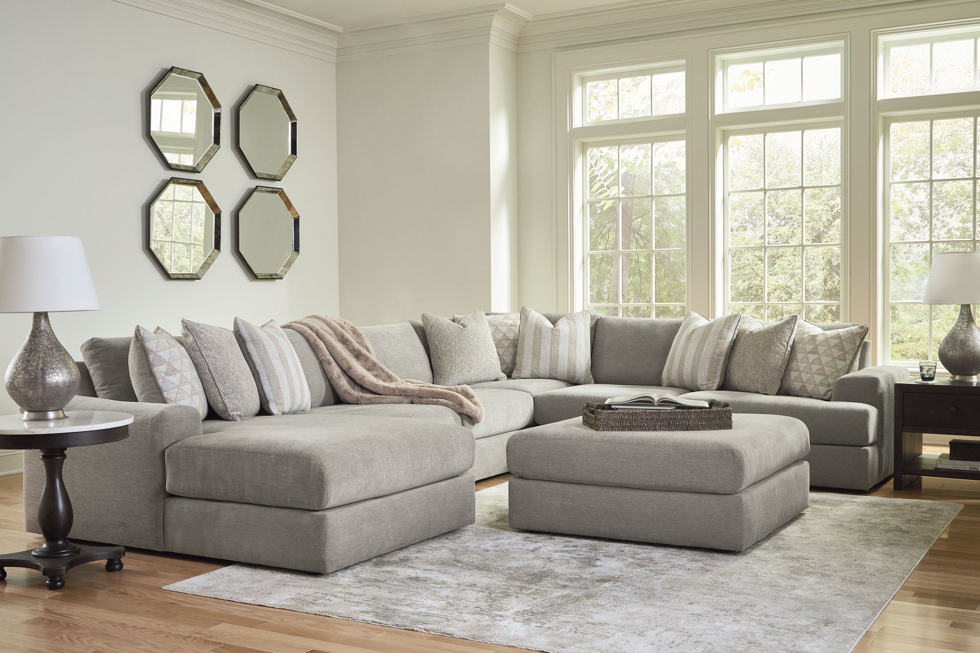 Signature Design by Ashley® Avaliyah - Living Room Set | Meri Furniture