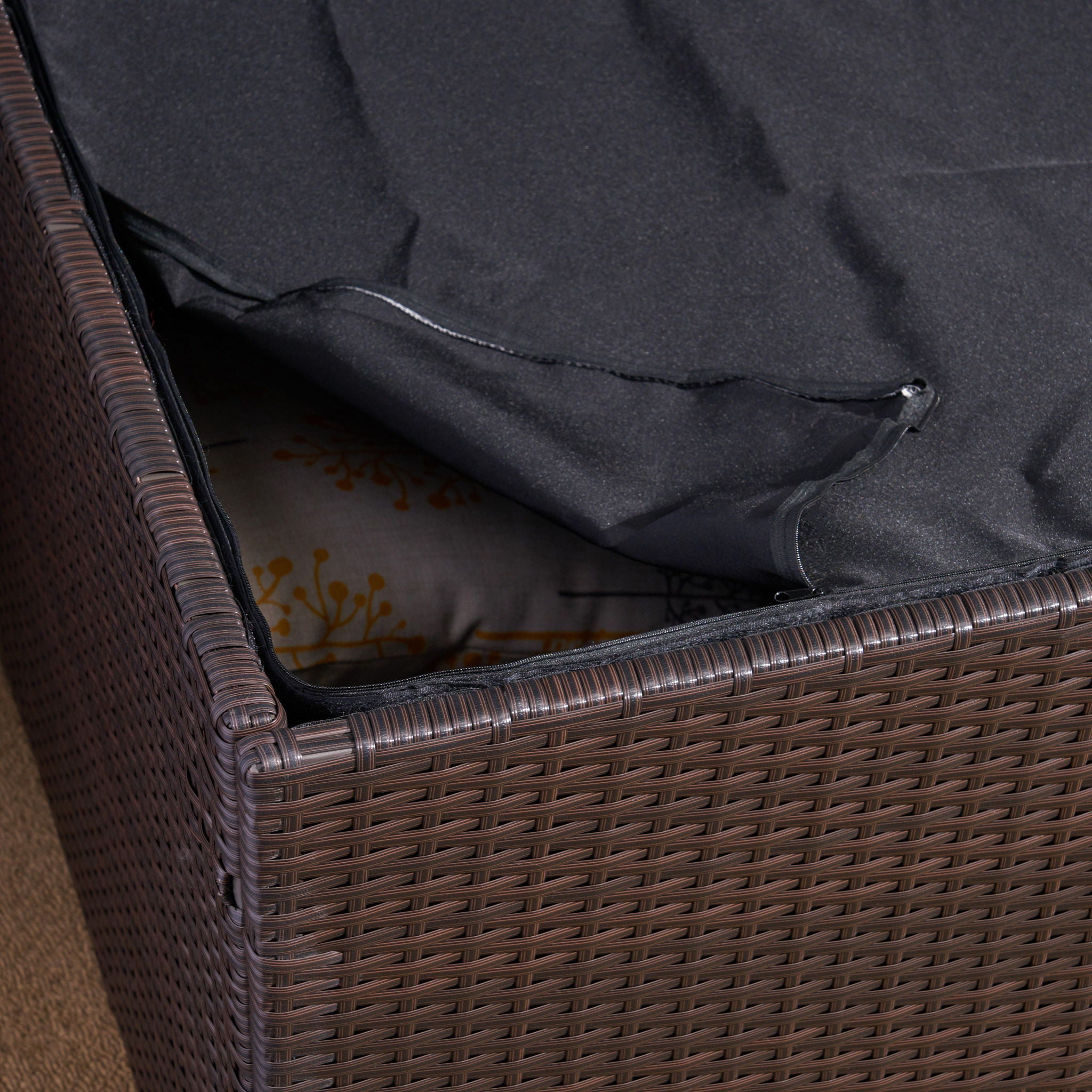 Santa Rosa - Storage Table