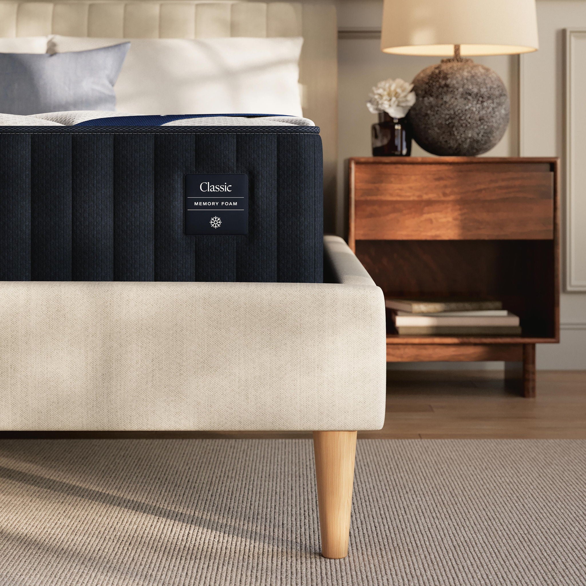 Dreamcloud Classic Memory Foam - Queen Mattress - White