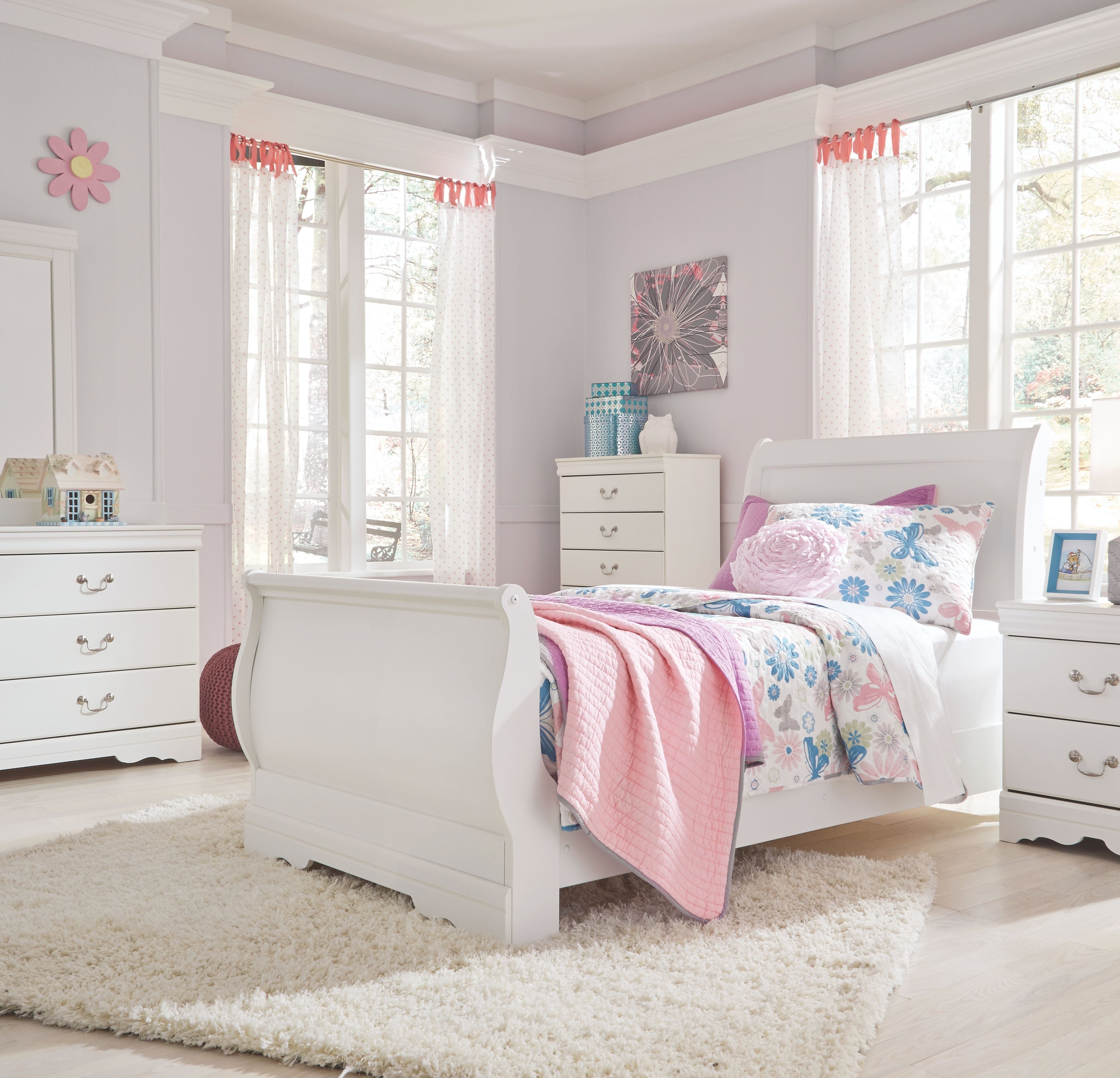 Signature Design by Ashley® Anarasia - Sleigh Bed | Meri Furniture