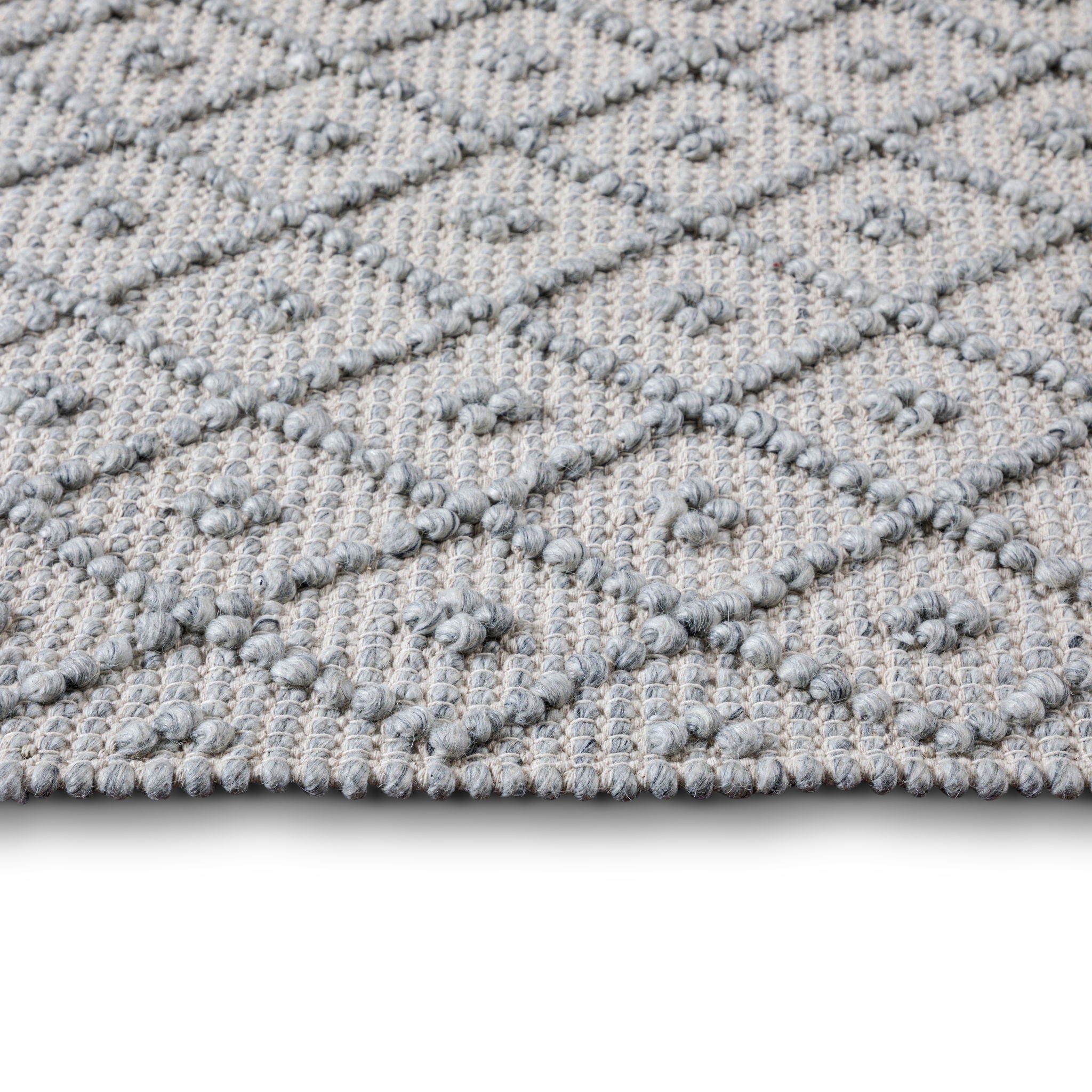 Millow - 8' X 10' Area Rug - Silver