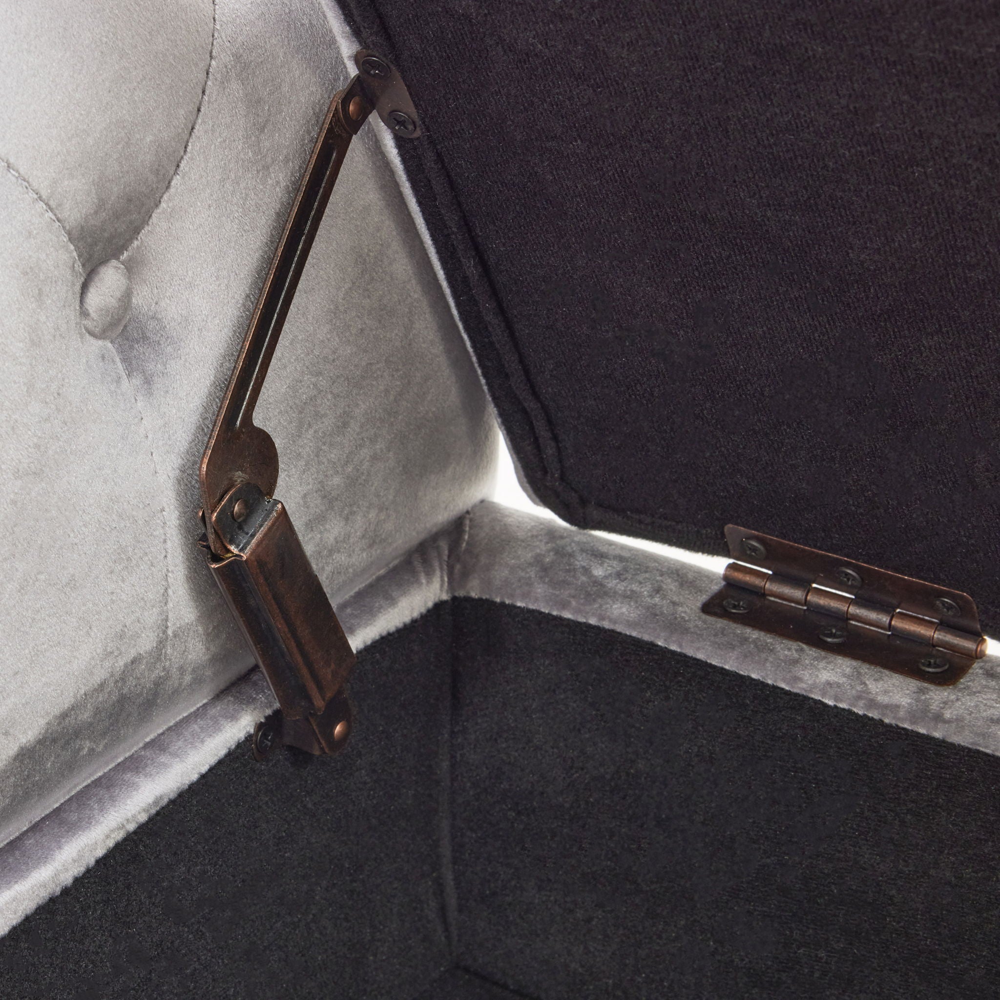 Luxurious Velvet Multifunctional Storage Ottoman Bench With Pillow