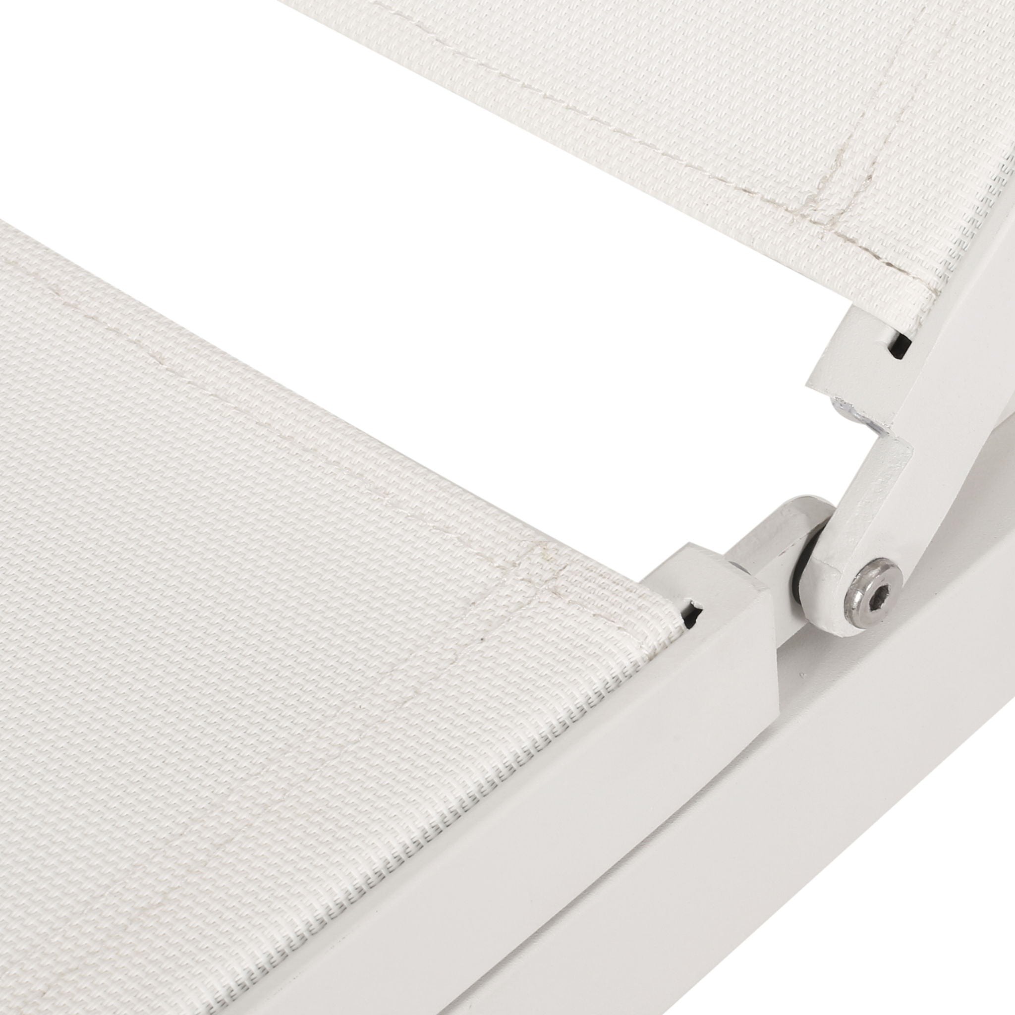 Finn - Contemporary Chaise Lounge For Outdoor Relaxation