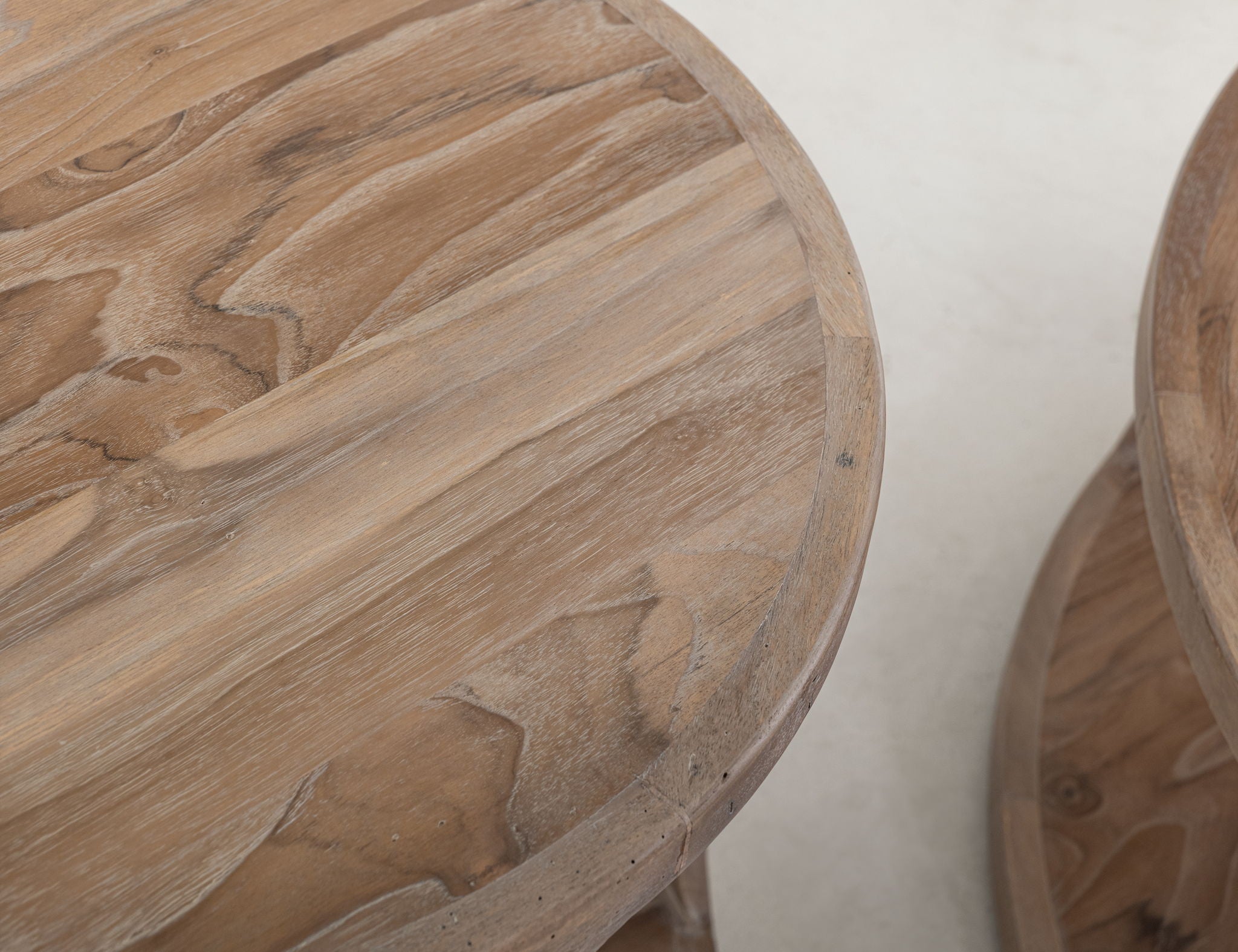 Balam - 1 Shelf Table