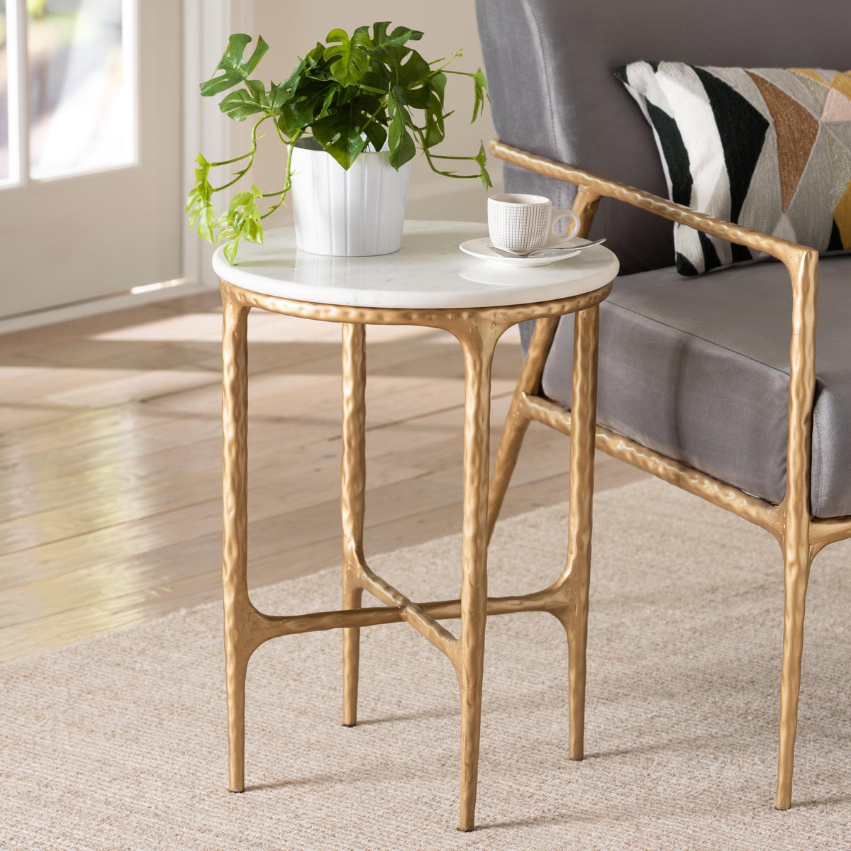 Akanji Marble End Table - Modern Rustic Accent Table with Hand-Forged Metal Frame for Living Room or Seating Areas, Round