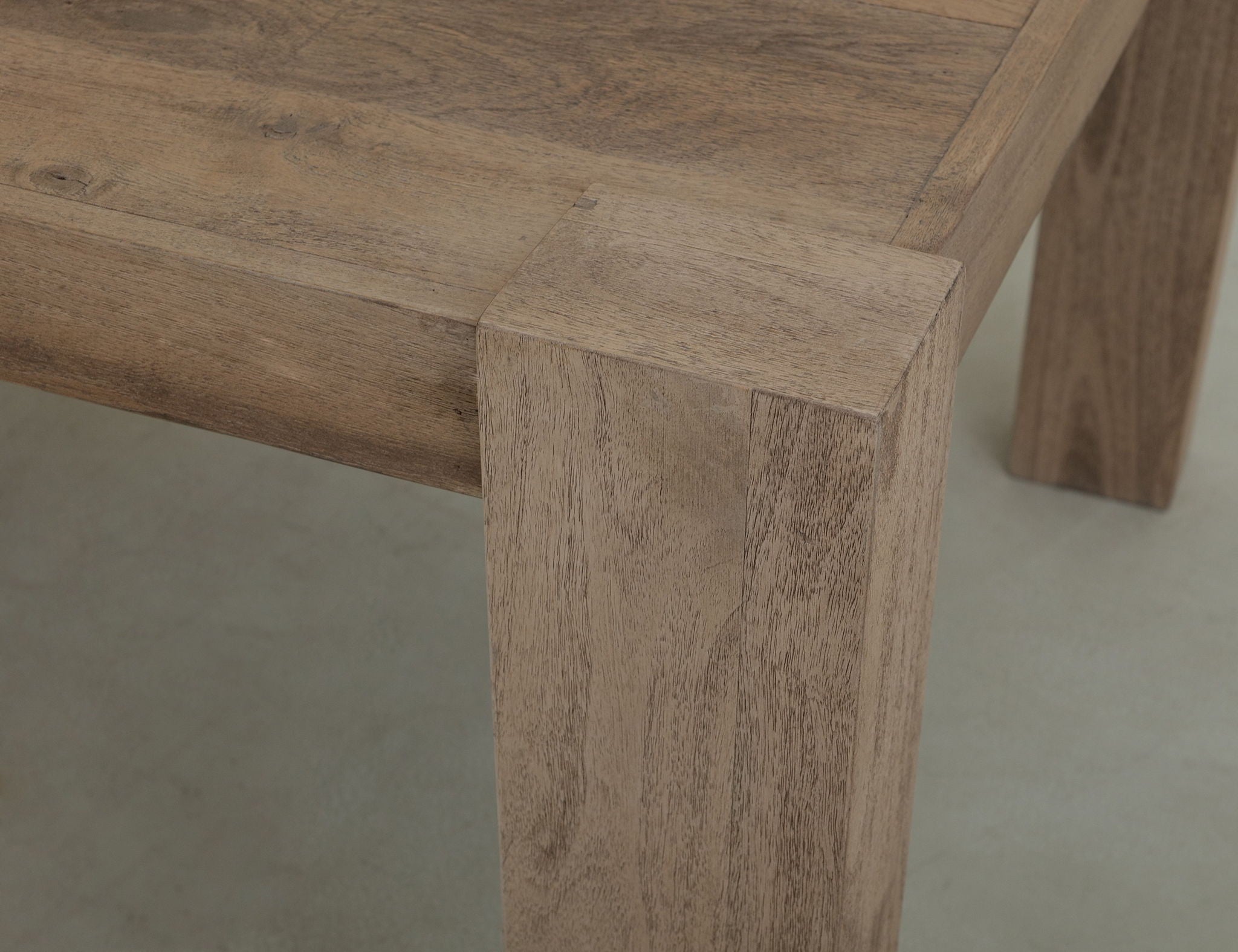 Luma - Table - Sand Brown