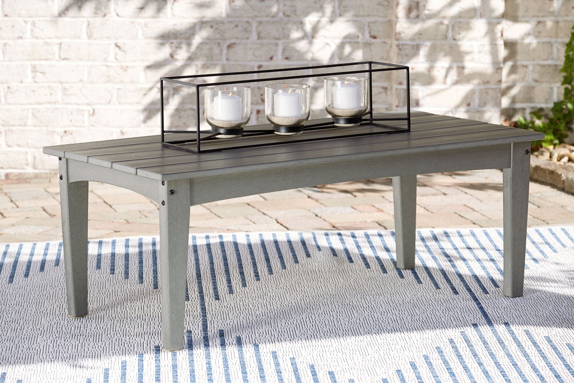 Signature Design by Ashley® Visola - Gray - Rectangular Cocktail Table | Meri Furniture