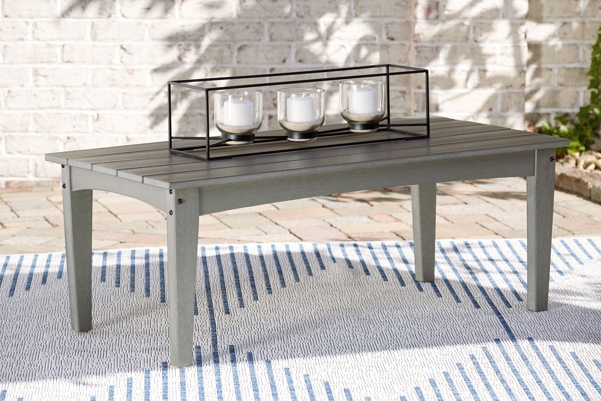 Visola - Rectangular Cocktail Table - Gray