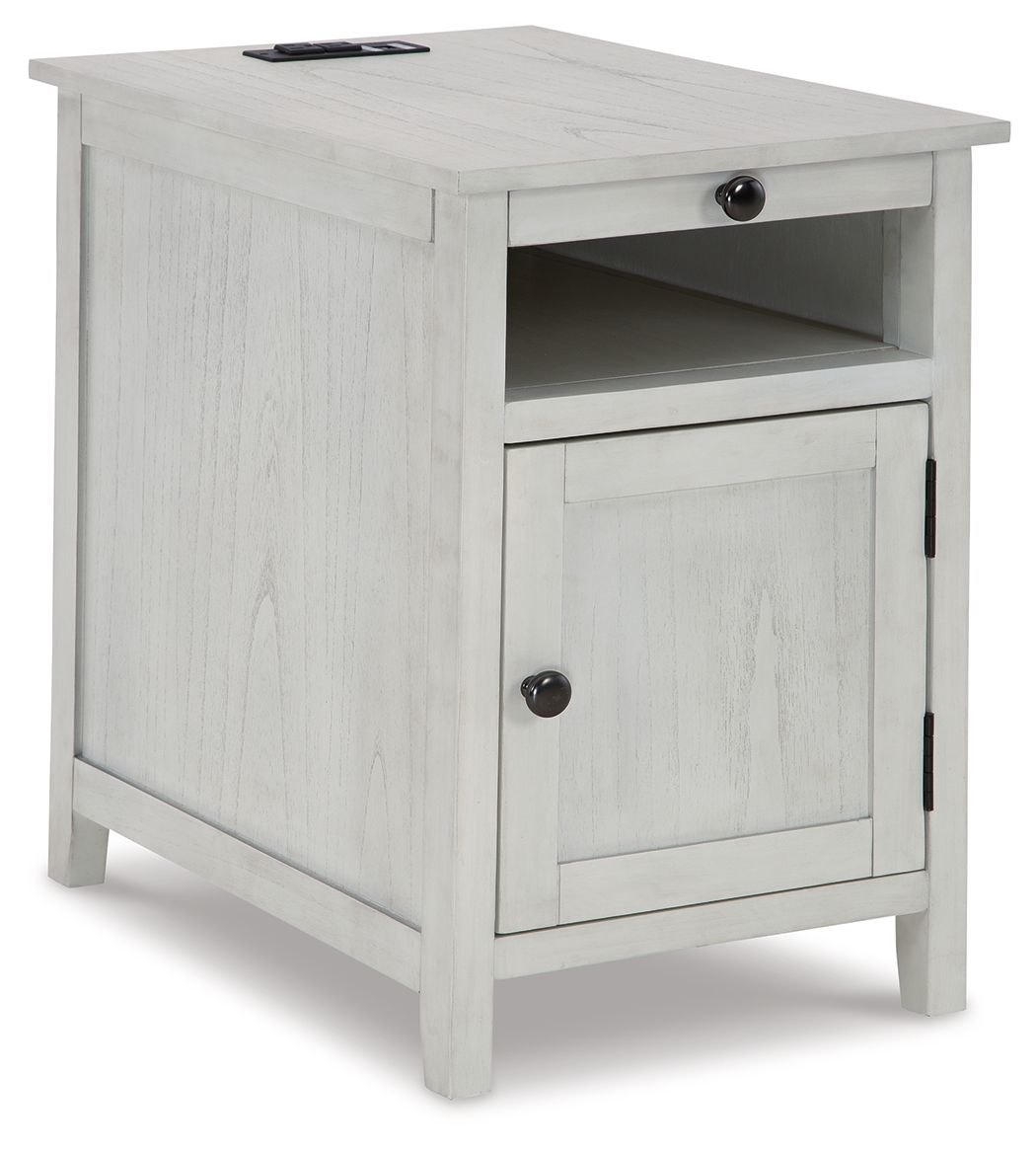 Signature Design by Ashley® Treytown - Chair Side End Table | Meri Furniture