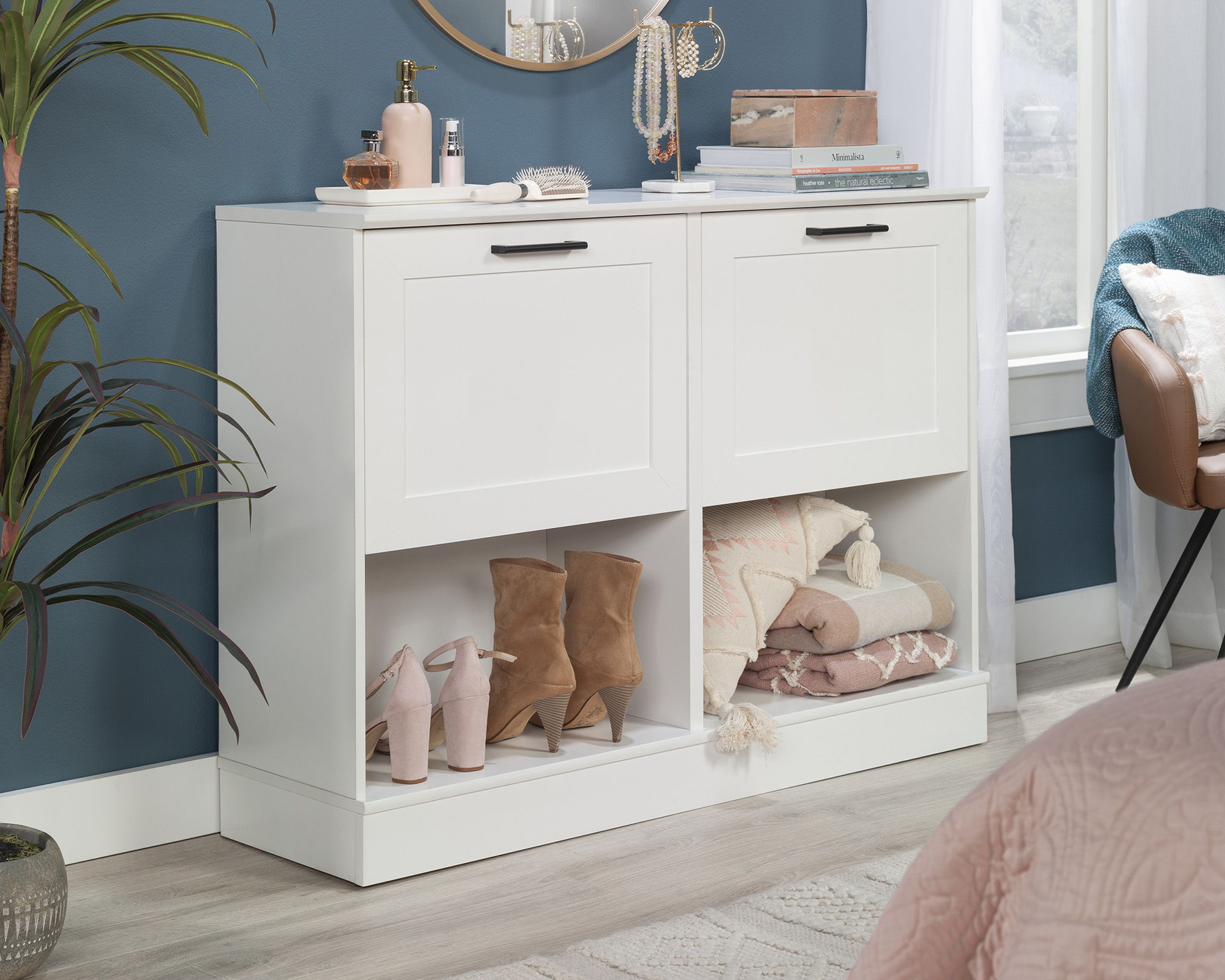 Short Shoe Cabinet with Flip Door in White