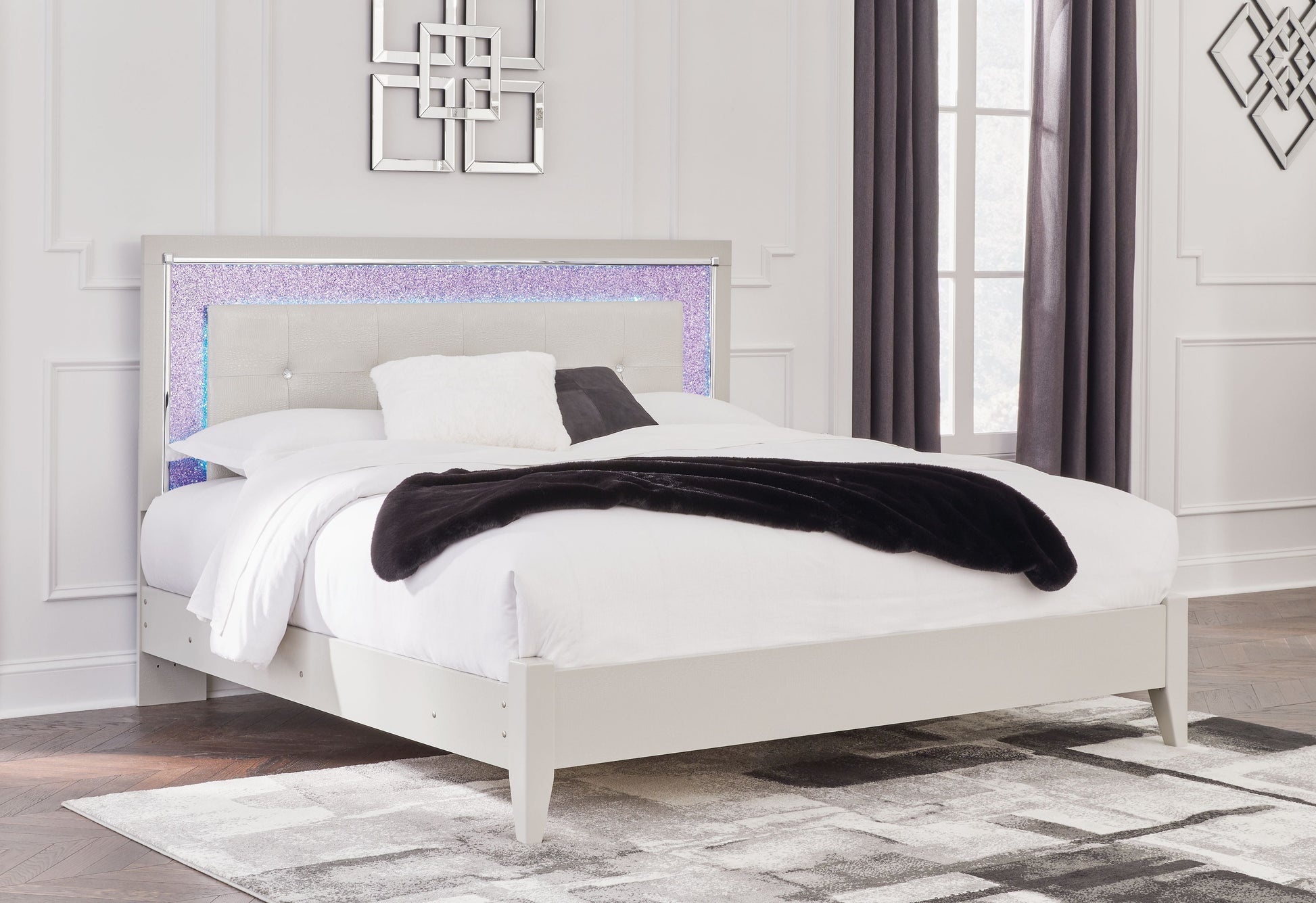Signature Design by Ashley® Zyniden - Silver - King Upholstered Panel Bed | Meri Furniture