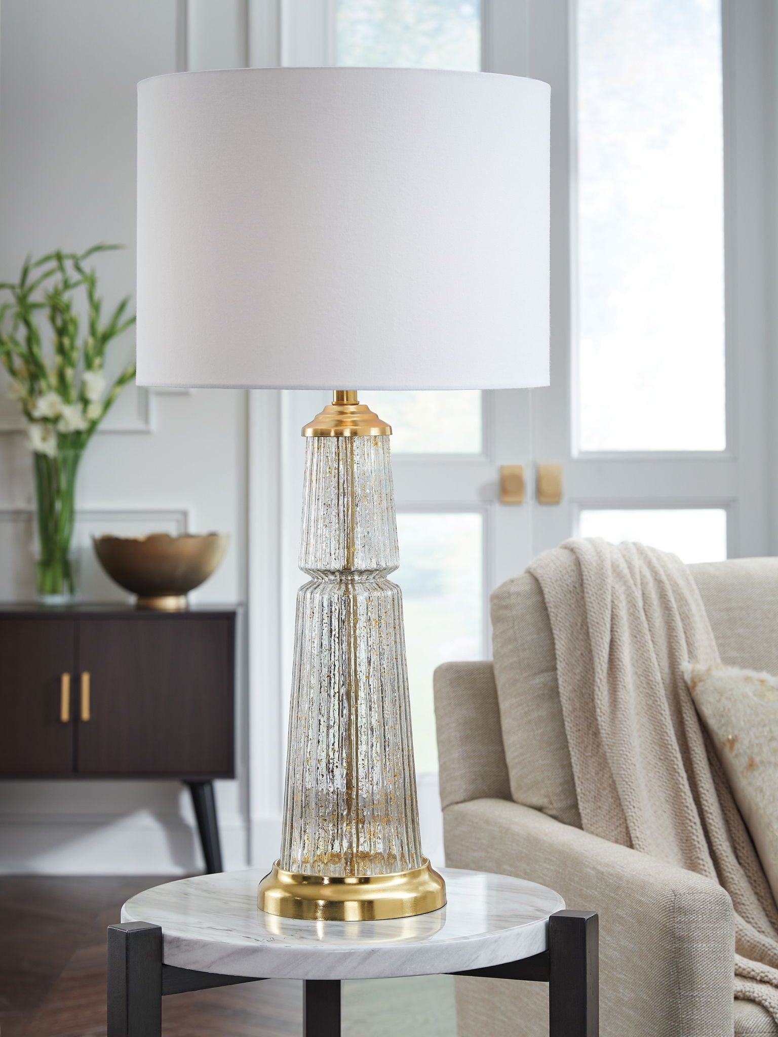 Bakersboro - Glass Table Lamp - Clear / Gold Finish