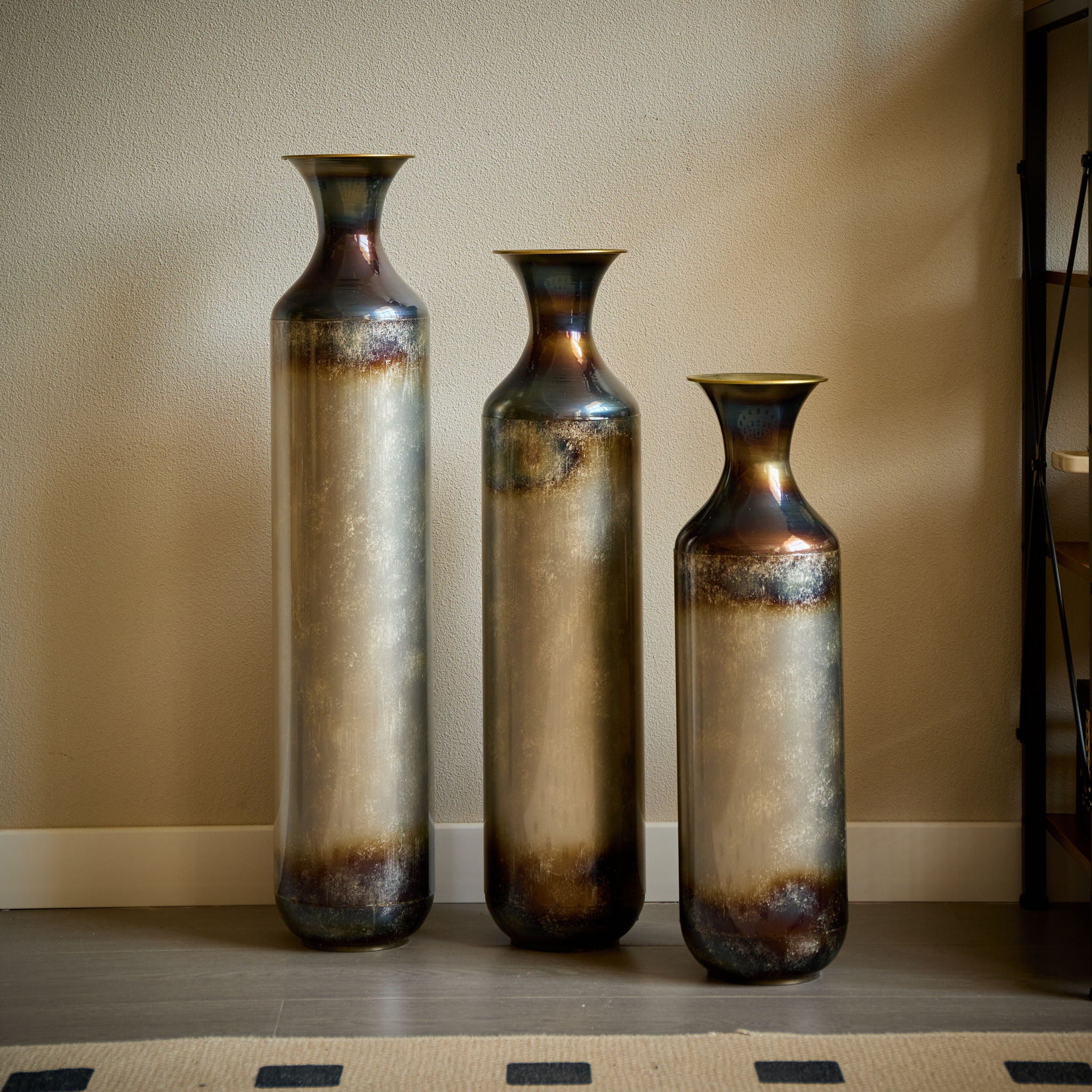 Modern Droplet Shaped Floor Vase Set, Glazed Metal Decorative Vases 3 Piece Home Accent For Living Room - Gold / White