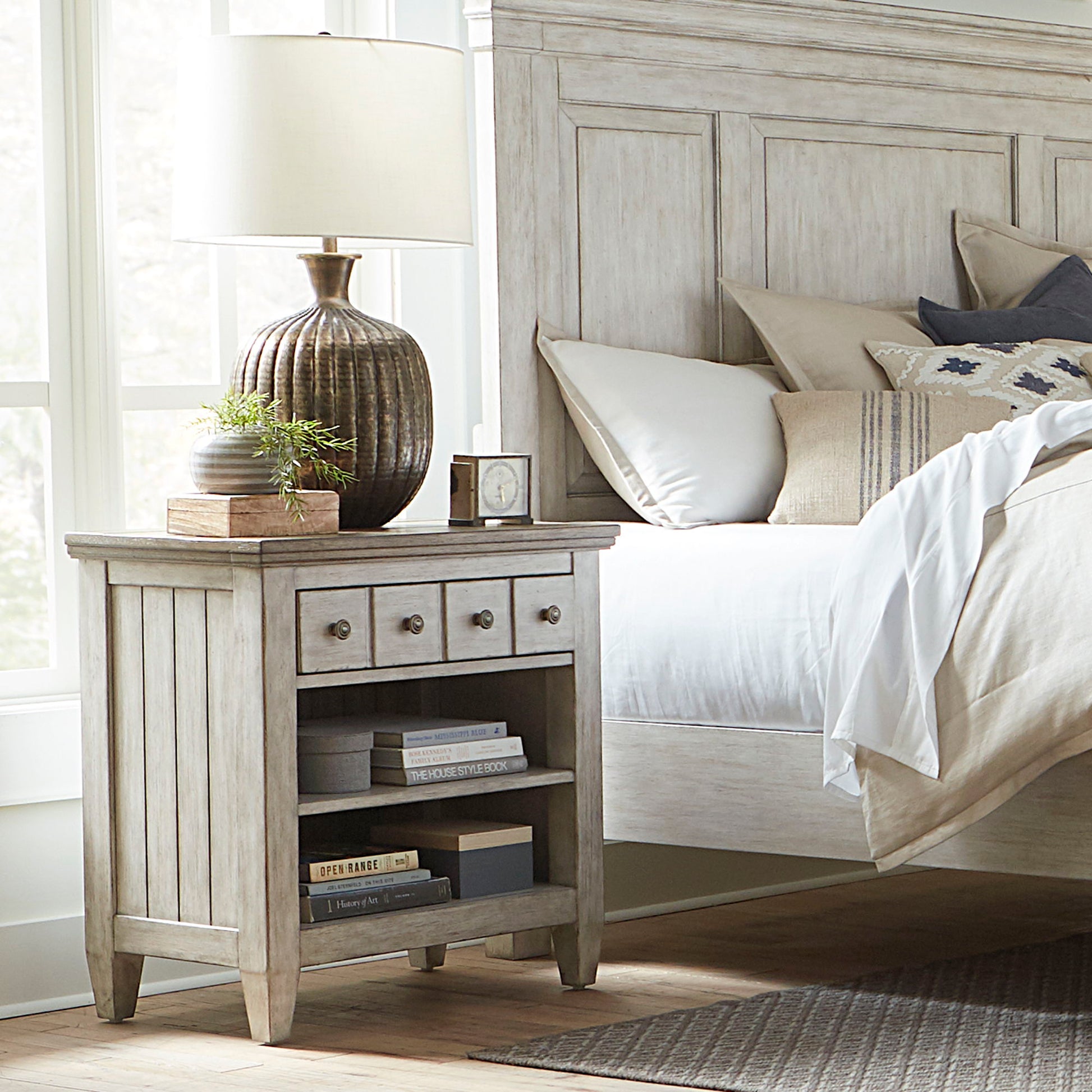 Liberty Furniture Heartland - 1 Drawer Nightstand With Charging Station - White | Meri Furniture