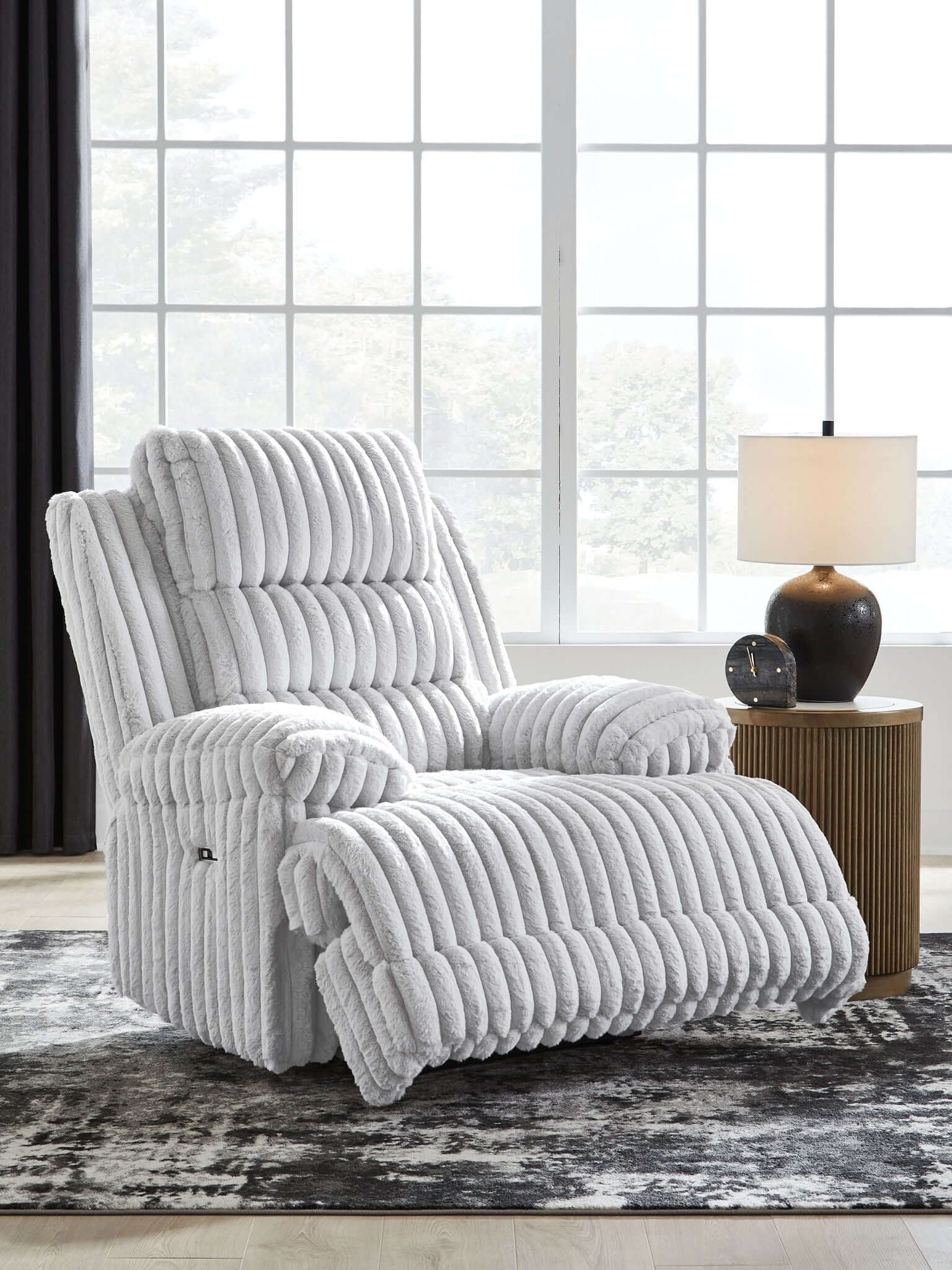 Rhines Falls - Zero Wall Recliner - Alloy